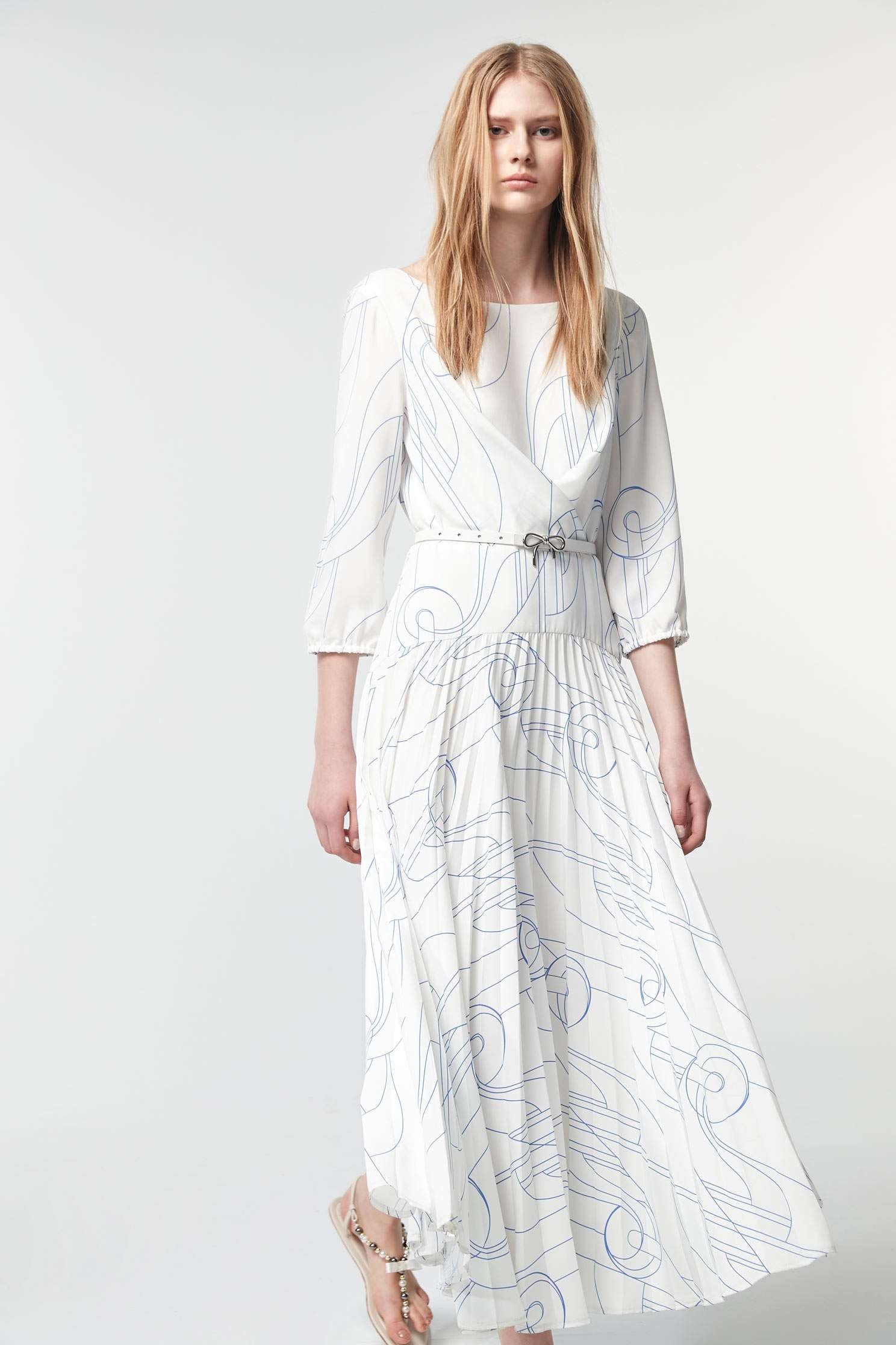 Contrast Pattern Printed Pleated DressHand-painted line print dress,U-neck dresses,Dresses,Printed dresses,Chiffon dresses,Season (SS) Look,mothergift,Floral dresses,Season (AW) Look,dresses,Maxi dresses,Long sleeve dresses,Chiffon,Chiffon dresses