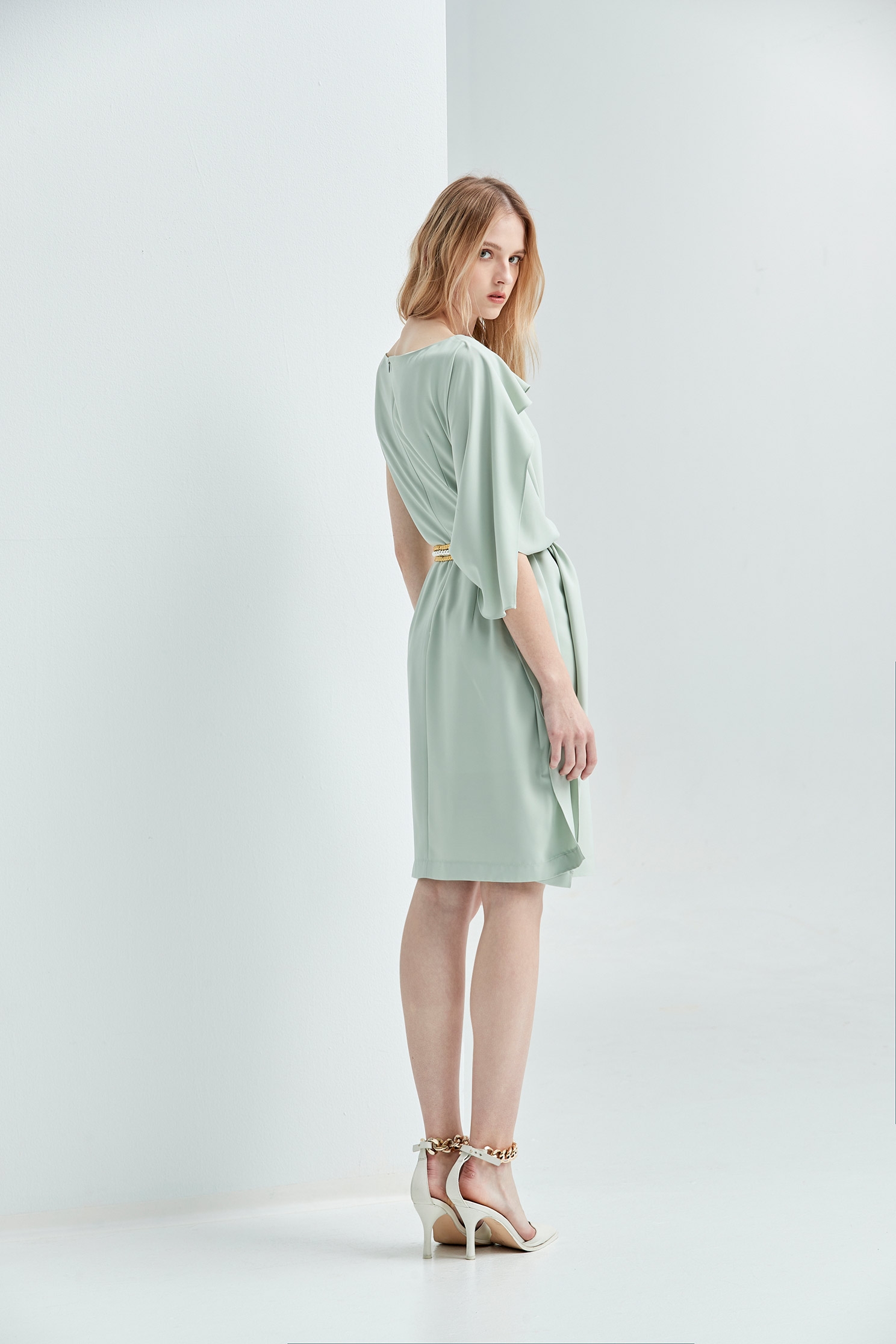 Asymmetric Flounce Collar Shift DressGreen flowing dress,Dresses,cocktaildresses,Season (SS) Look,Evening dresses