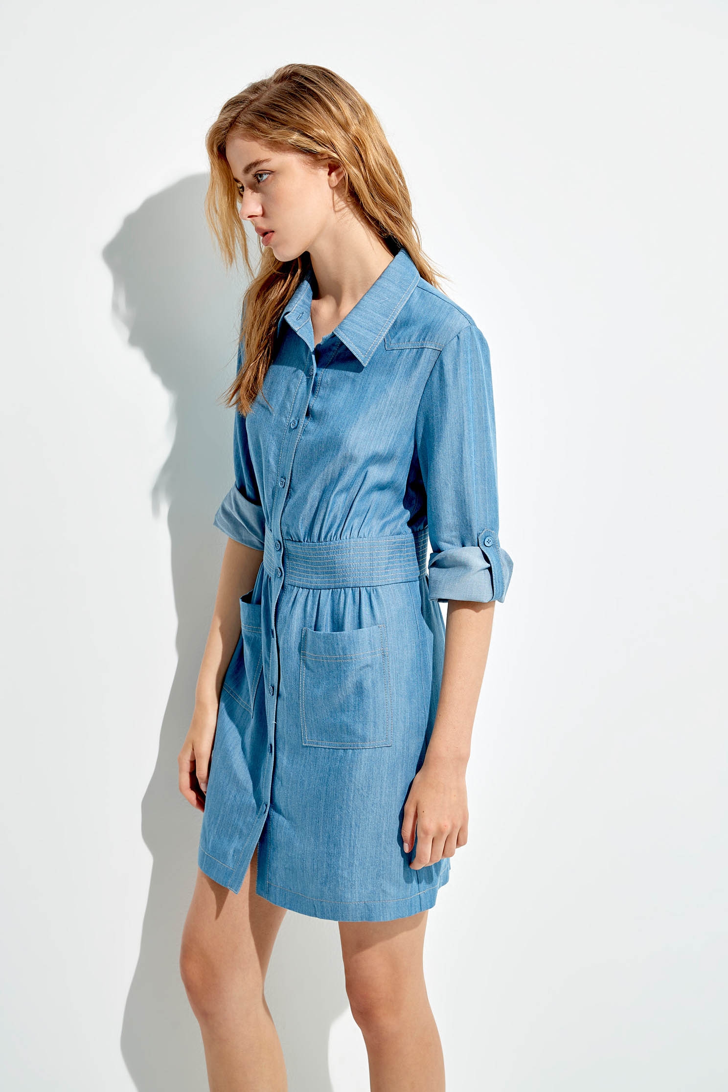 Button Front Denim Short DressTencel cotton dress with trimmed design,Season (SS) Look