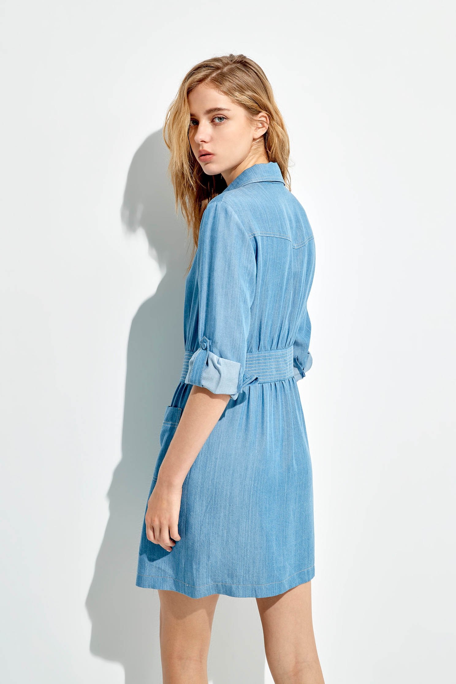 Button Front Denim Short DressTencel cotton dress with trimmed design,Season (SS) Look