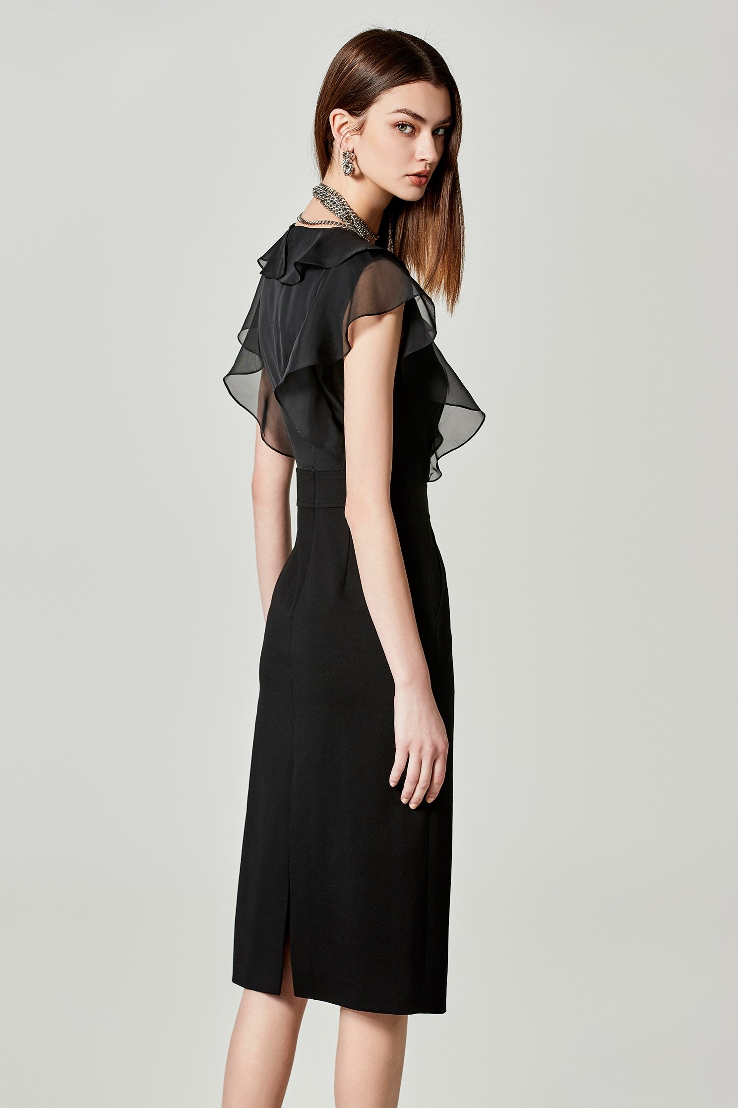 V-neck Ruffle Detail Sleeveless DressV-neck Ruffle Detail Sleeveless Dress,Dresses,cocktaildresses,Season (SS) Look,Evening dresses