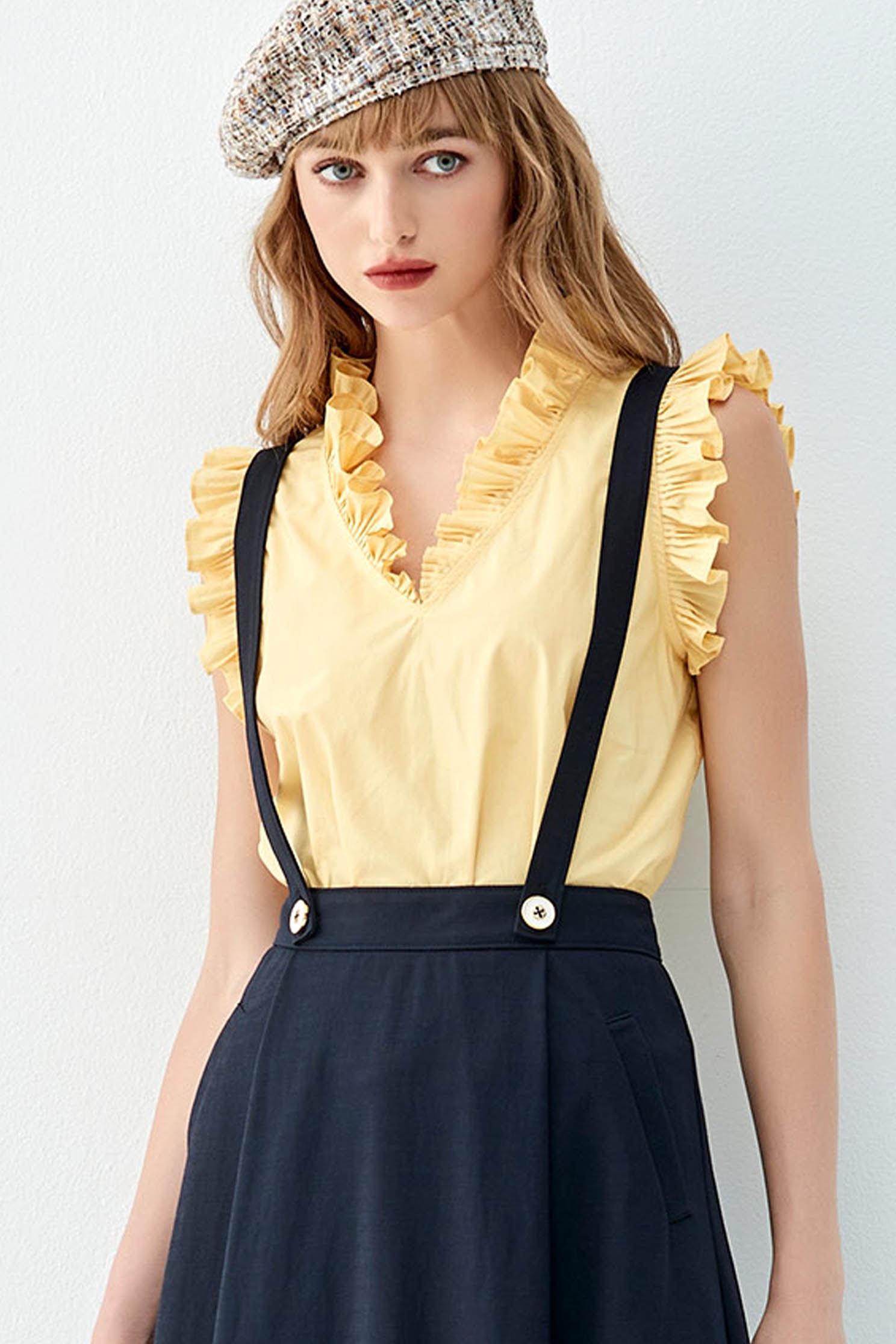 Ruffle Detail V-neck VestRuffle Detail V-neck Vest,sleeveless tops,Tops,Season (AW) Look,Cotton