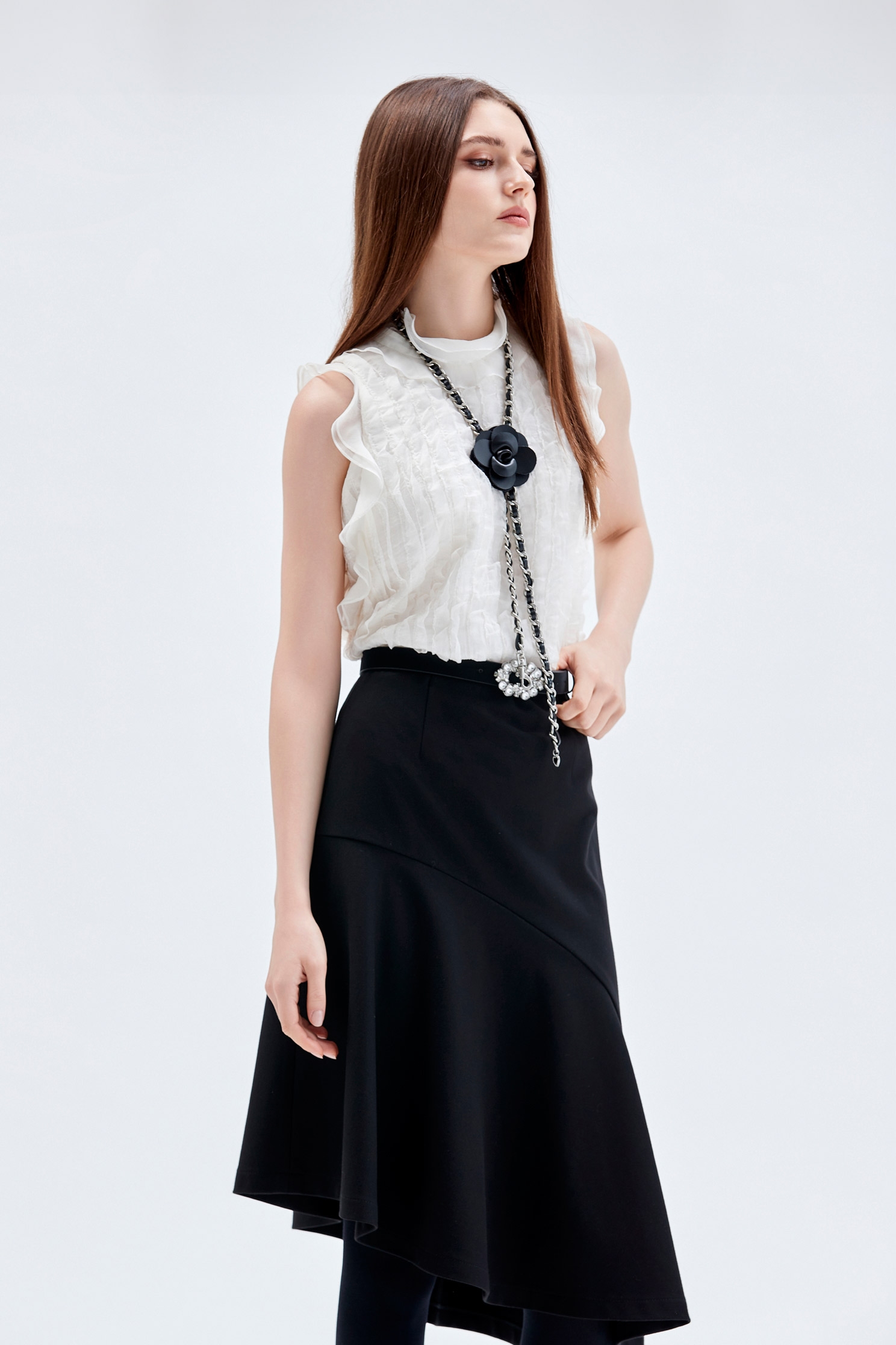 Irregualar Pleats Ruffle Detail Vest奶油千層烏干荷葉背心,sleeveless tops,pearl,Season (AW) Look,sleeveless tops