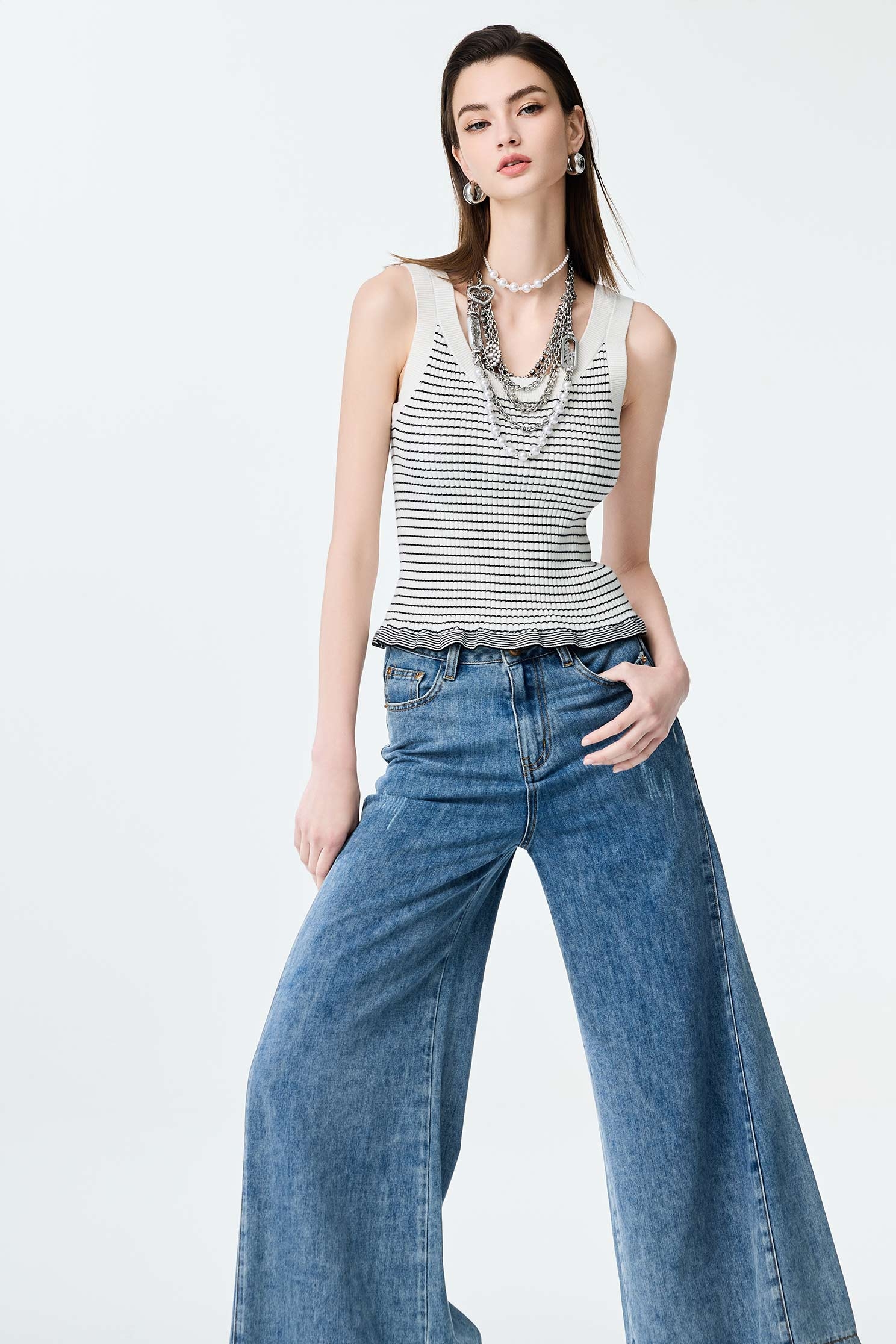 Stripe Knit Tank TopStripe Knit Tank Top,sleeveless tops,Season (SS) Look,White tops,Valentine,sleeveless tops,upperclass,Knitted,Knitted tops