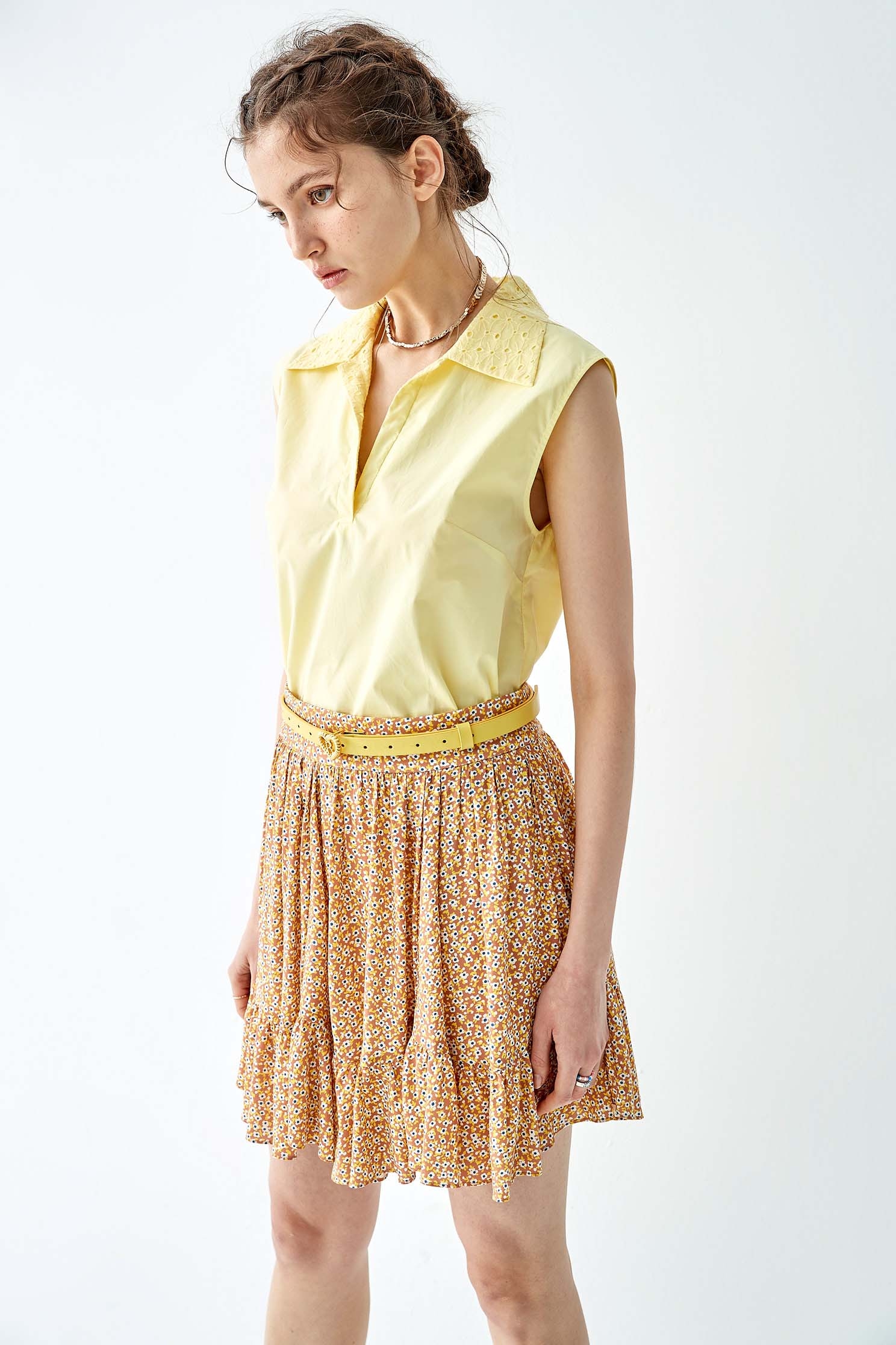 Basic Yellow Vest With Lace CollarSleeveless top with floral embroidered collar,sleeveless tops,Tops,Embroidered,Season (SS) Look,sleeveless tops,sleeveless tops