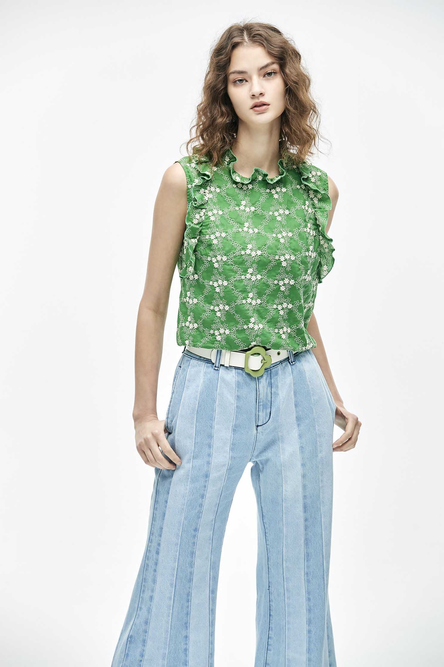 Ruffle Collar Green Vest With Contrast White Floral EmbroideryTop with Gaisang flower embroidery,sleeveless tops,Tops,Embroidered,Season (SS) Look,Embroidered tops,sleeveless tops