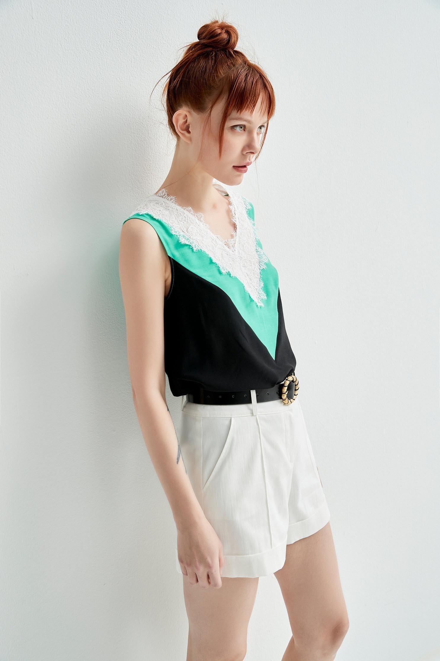 Colour Block Lace Detail VestOlive leaf color lace sleeveless top,sleeveless tops,Tops,Season (SS) Look,sleeveless tops,sleeveless tops,Lace,Lace tops