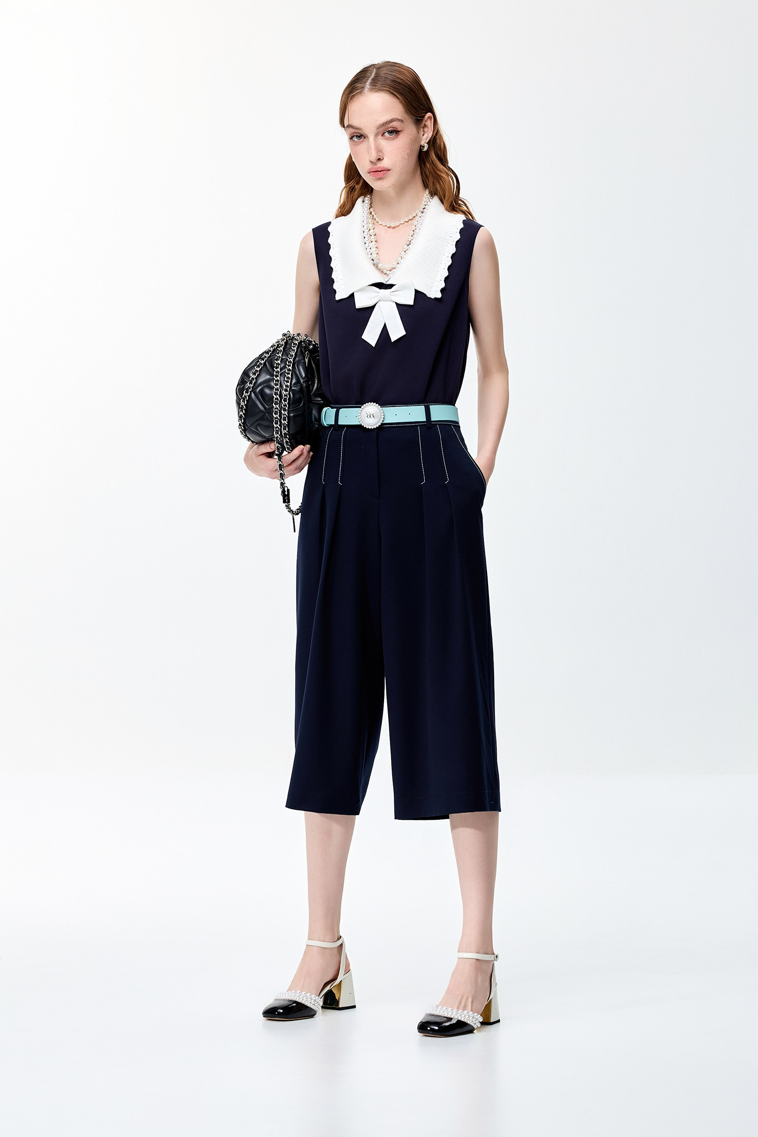 Contrast Collar Navy VestContrast Collar Navy Vest,sleeveless tops,Office Looks,Tops,Season (SS) Look,sleeveless tops,Valentine,sleeveless tops,bows,Knitted