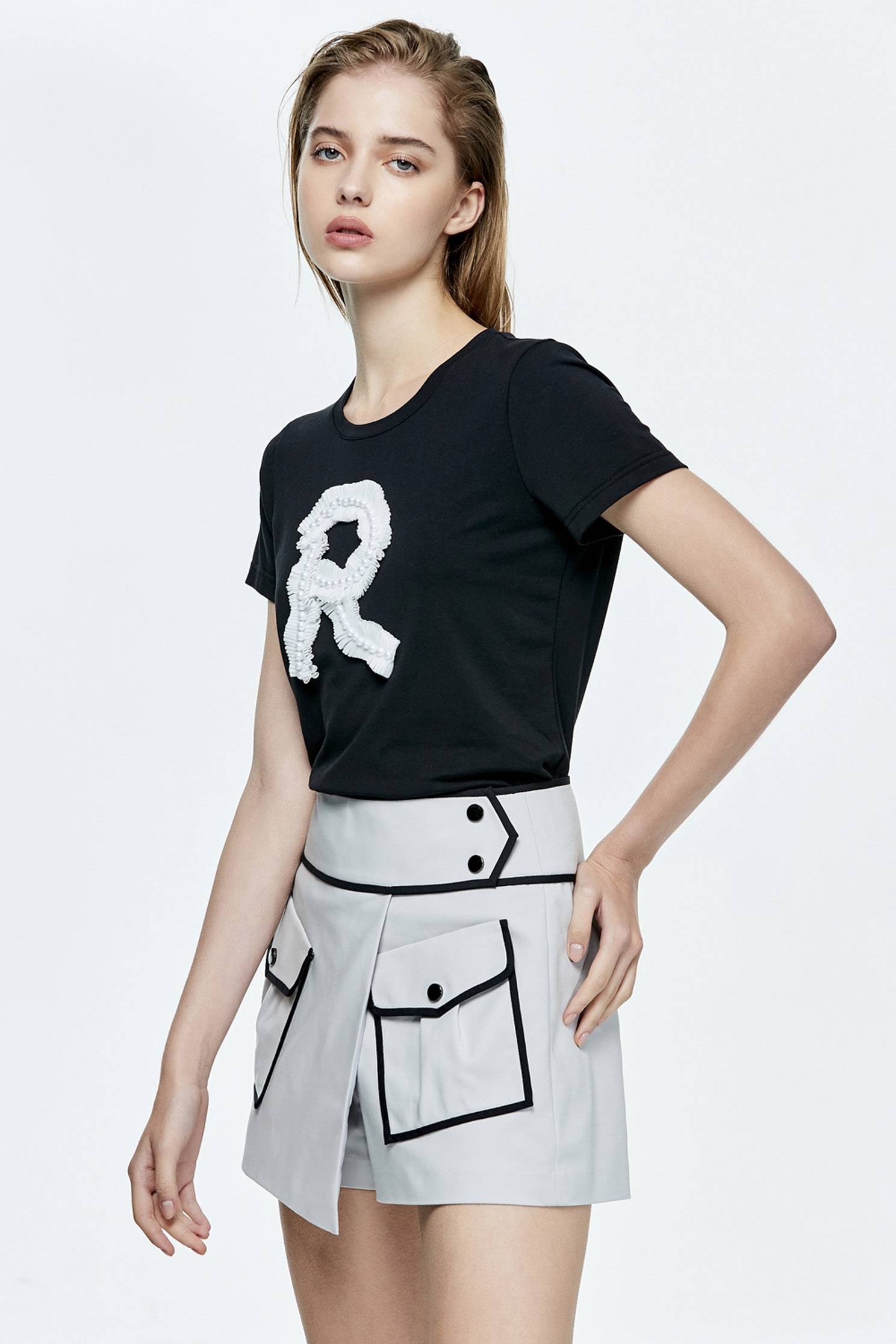 Pleated R Logo Basic TeePleated R Logo Basic Tee,T-shirts,T-shirts,Tops,pearl,Season (AW) Look,Cotton