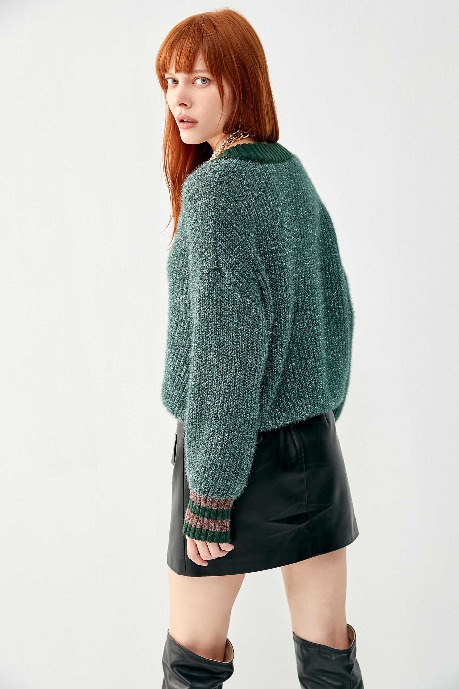 V-Neck Green Knit TopKnit top with glossy yarn,Tops,Party Looks,Season (AW) Look,Valentine,Knitted,Knitted tops,Knitted tops