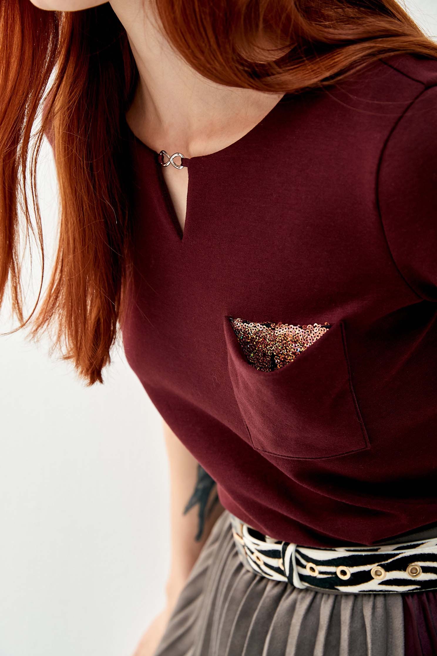 Maroon Basic Tee With Patch PocketT-shirt with sequin pocket,T-shirts,T-shirts,Tops,Season (AW) Look,Valentine,Lucky Red