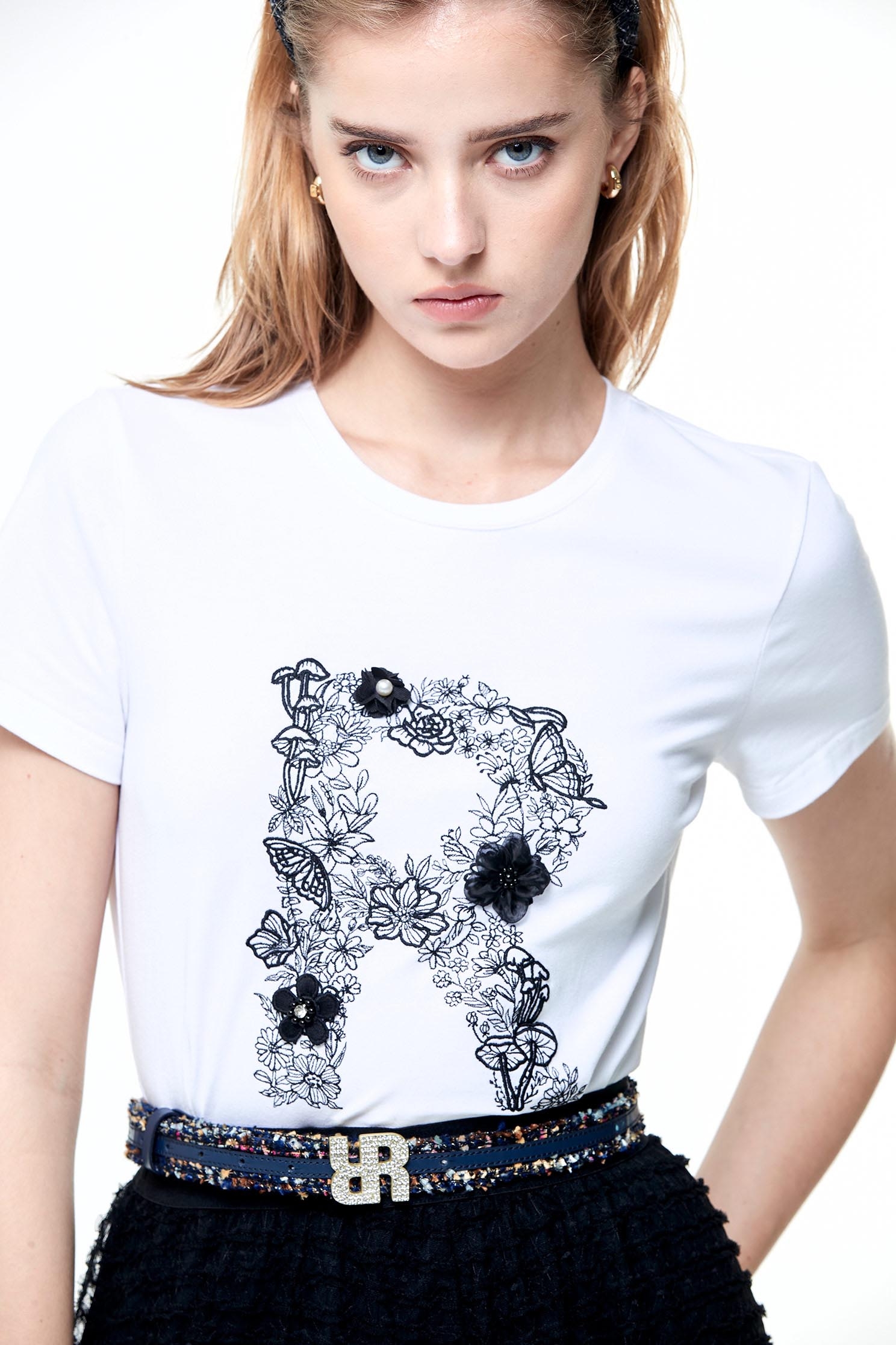 Floral Embroidered R Logo TeeFloral Embroidered R Logo Tee,T-shirts,T-shirts,Tops,Embroidered,Season (AW) Look