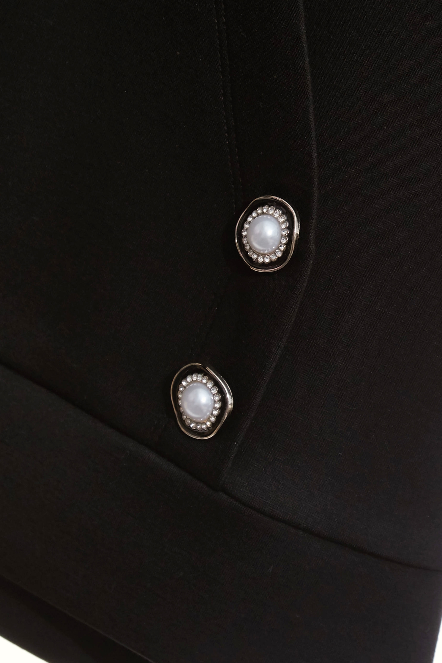 Black White Contrast Fake Two Piece TopBlack White Contrast Fake Two Piece Top,Tops,Season (SS) Look,Embroidered,black tops