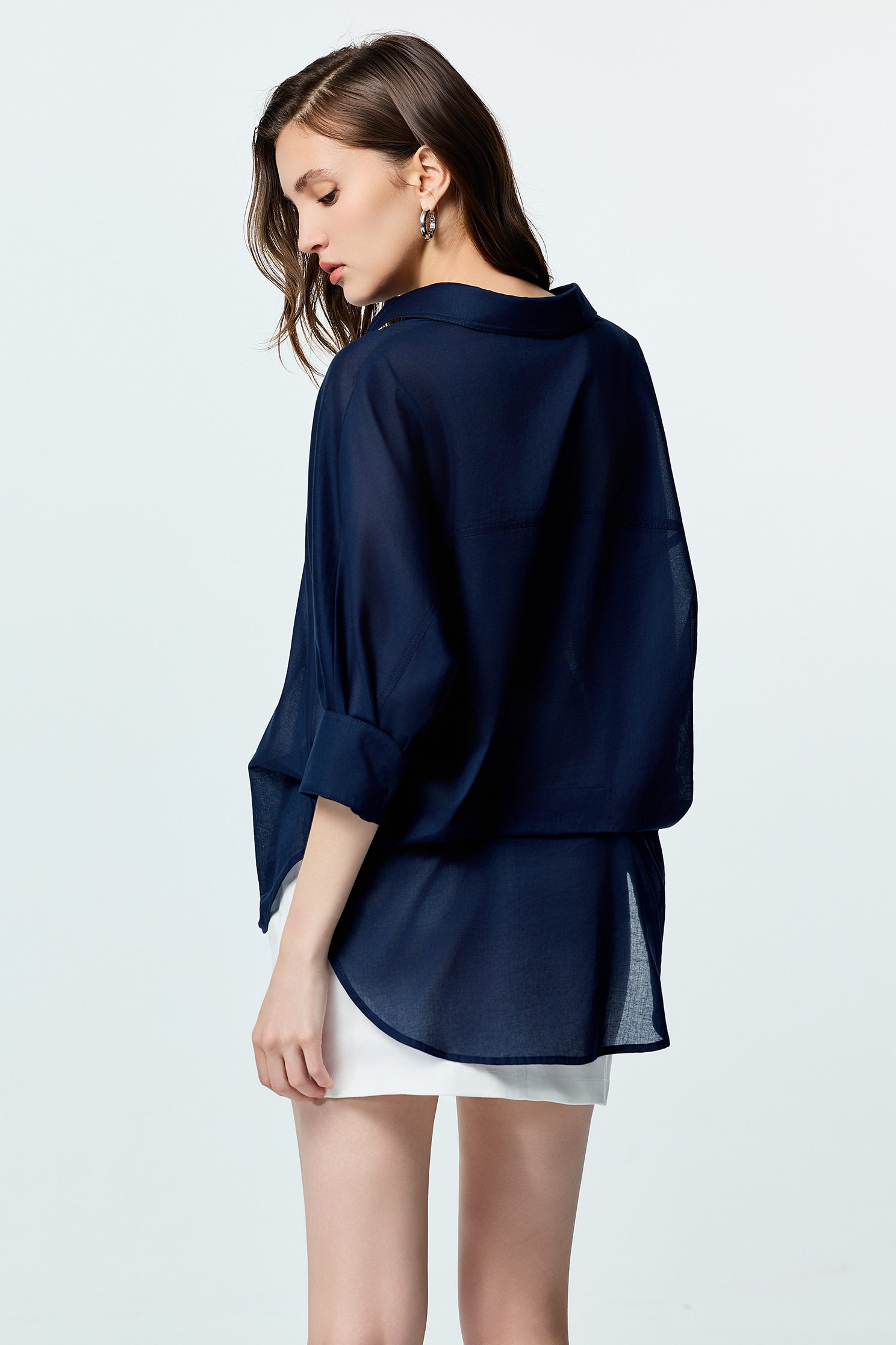 V-neck Loose Fit Navy TopV-neck Loose Fit Navy Top,3/4 Sleeve tops,Office Looks,Tops,Embroidered,Season (SS) Look,Blouses