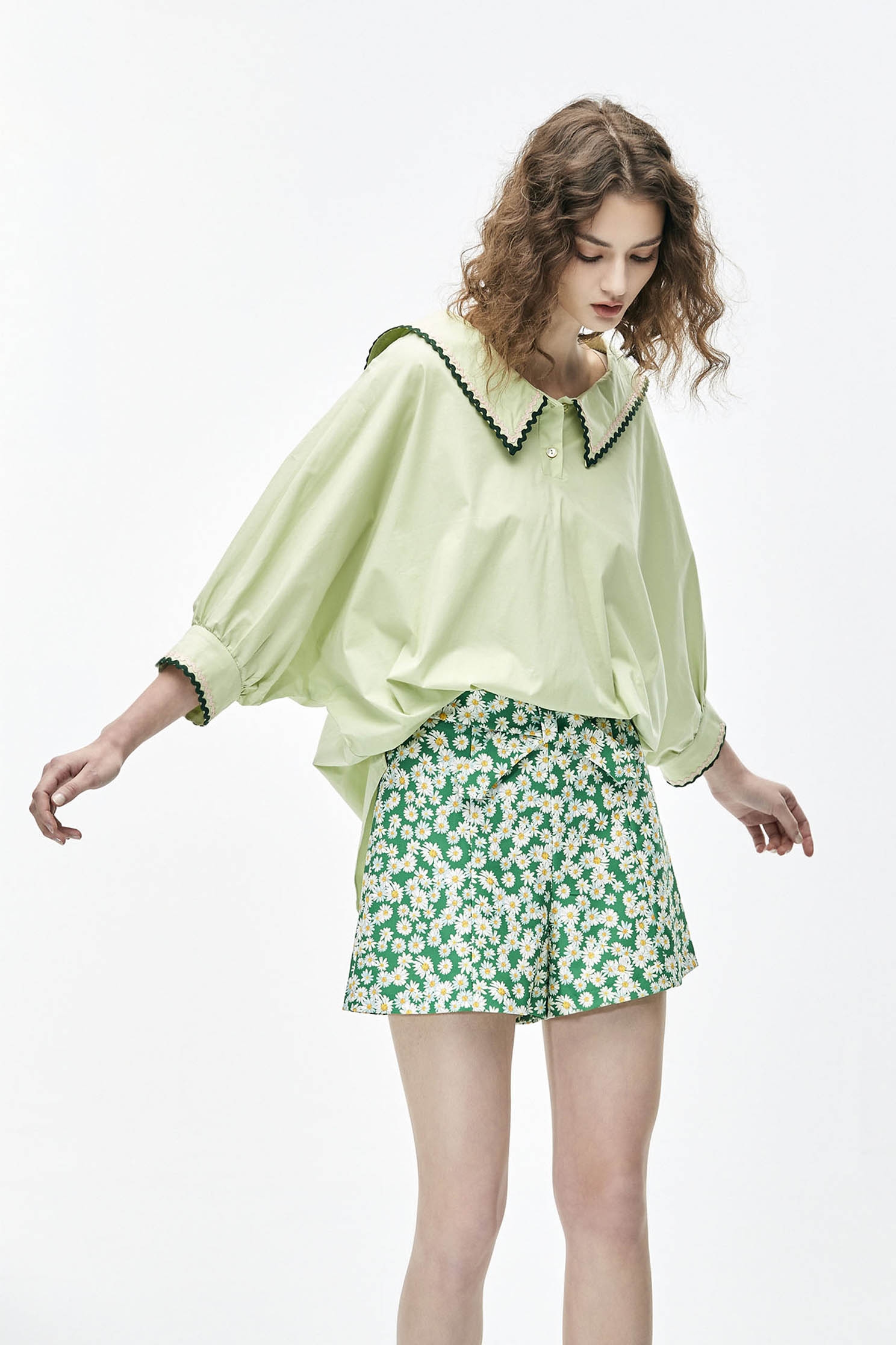 Oversize Lace Trim Green BlouseFloral-trimmed shirt top,Tops,Season (SS) Look,mothergift,healing colors,blossoms,Blouses