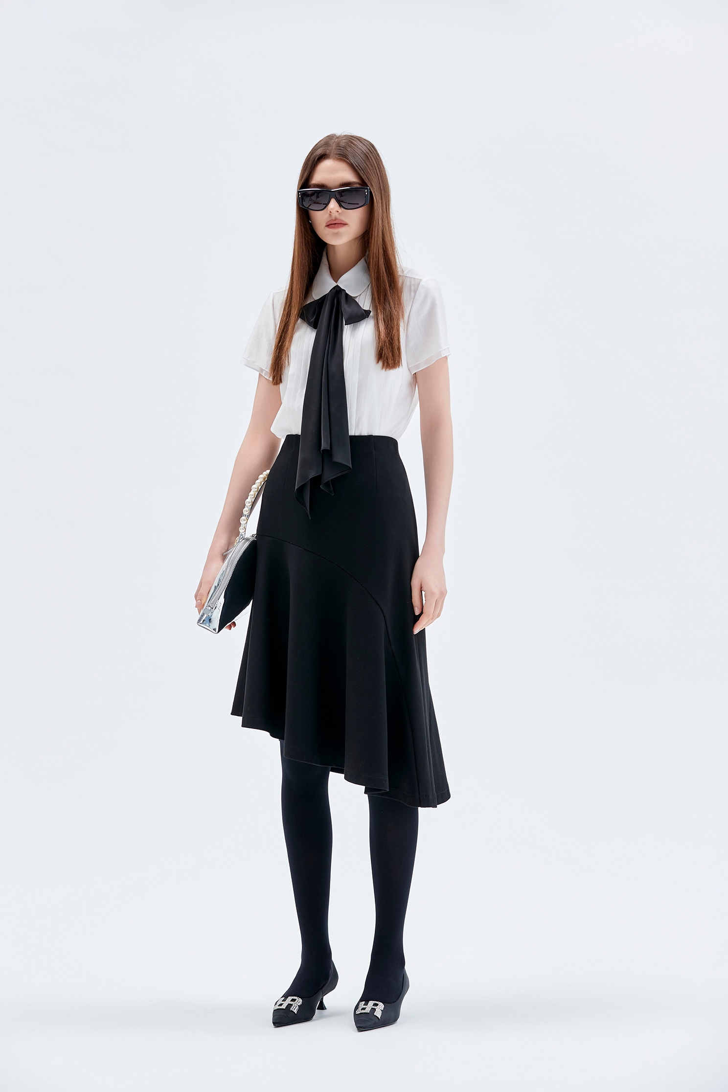 Short Sleeve Blouse With Contrast Bow絲棉活動領巾綁帶單品,Under shirts,Season (AW) Look,Blouses