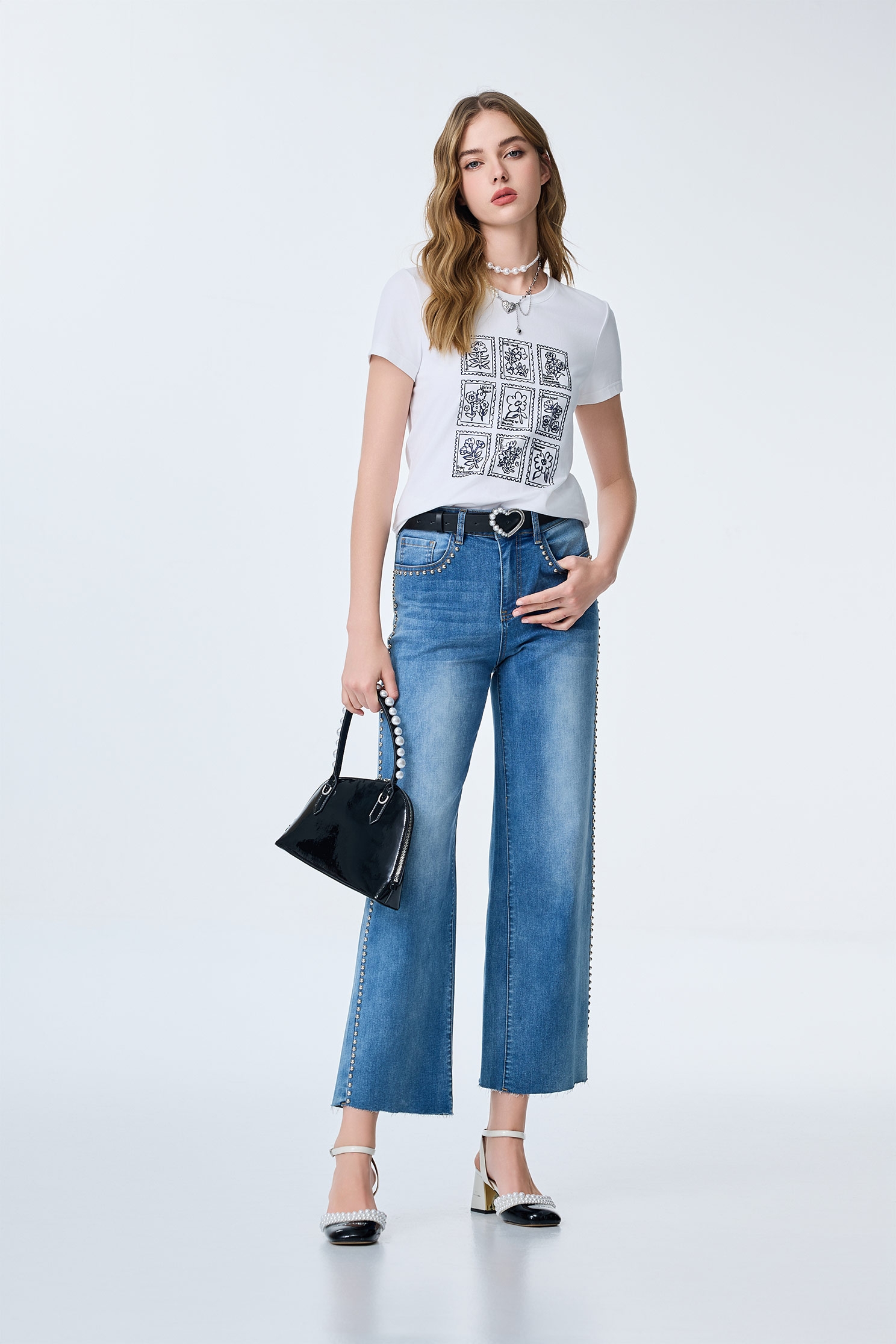 Floral Graphic Print Short Sleeve TeeFloral Graphic Print Short Sleeve Tee,T-shirts,Tops,Embroidered,Season (SS) Look,White tops,Cotton,Knitted