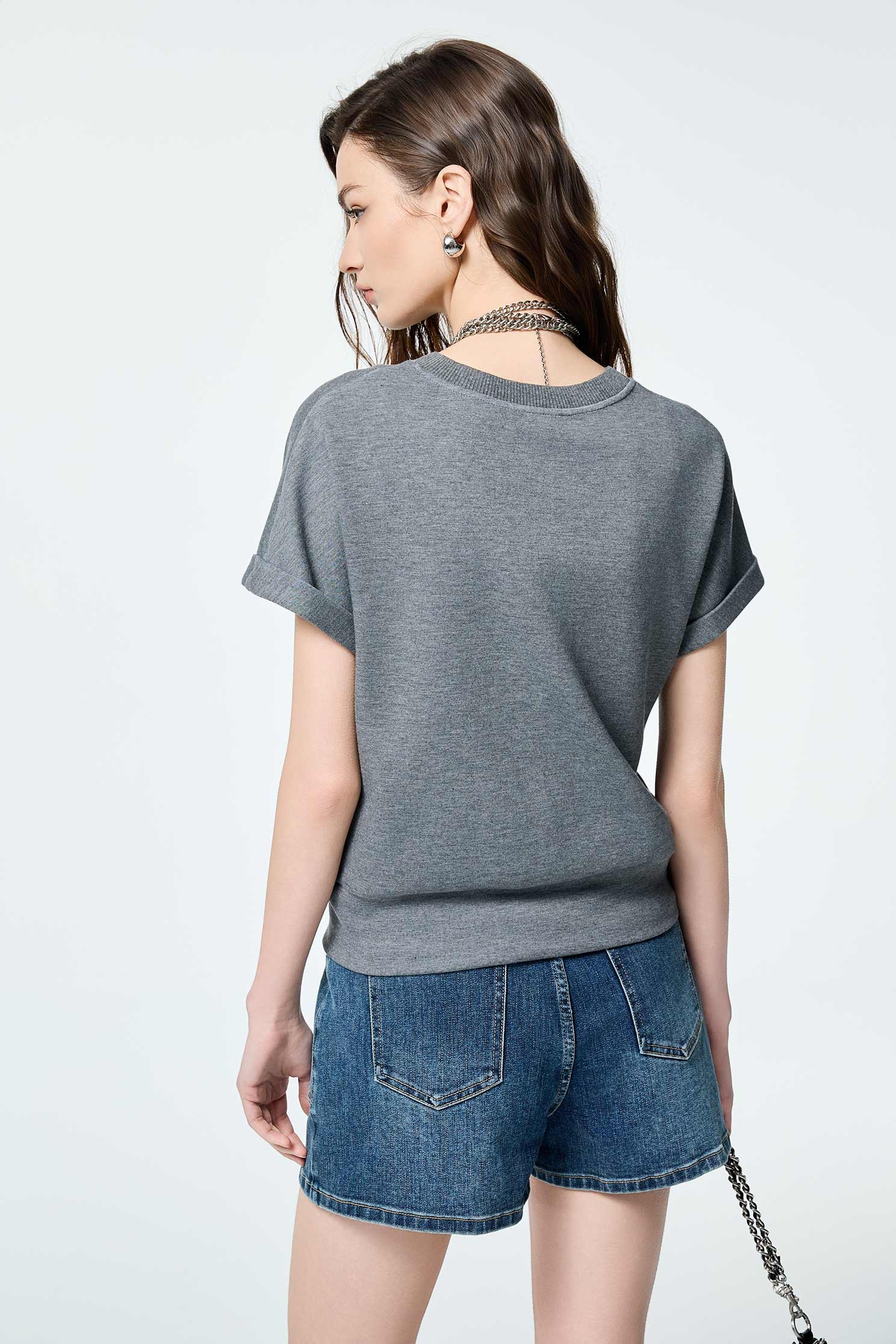 Heart Embroidery Graphic Grey TeeHeart Embroidery Graphic Grey Tee,T-shirts,Tops,Season (SS) Look,Embroidered