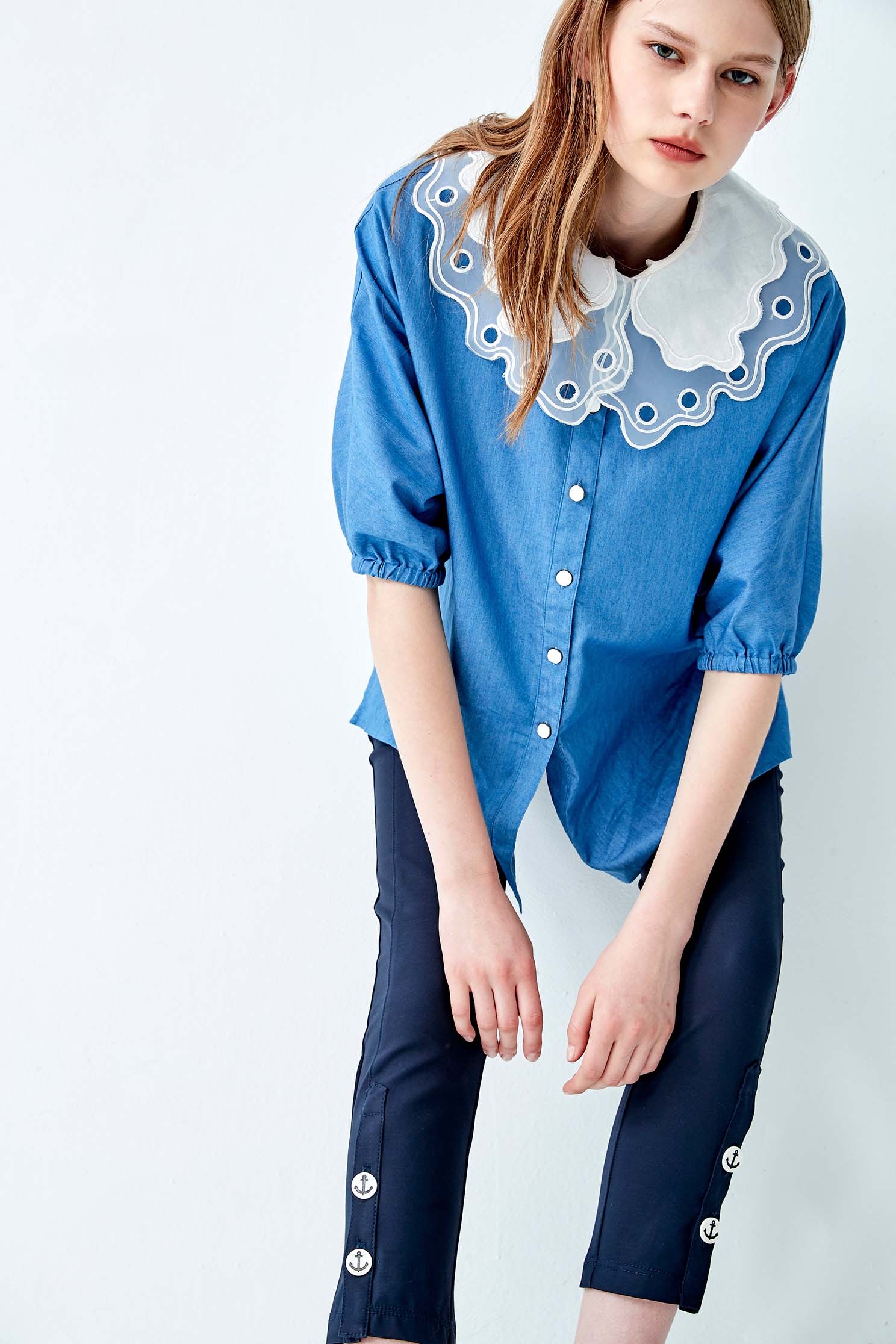 Oversize Blouse With Contrast CollarEmbroidered collar denim-like top,Tops,Embroidered,Season (SS) Look,Denim,healing colors,Blouses