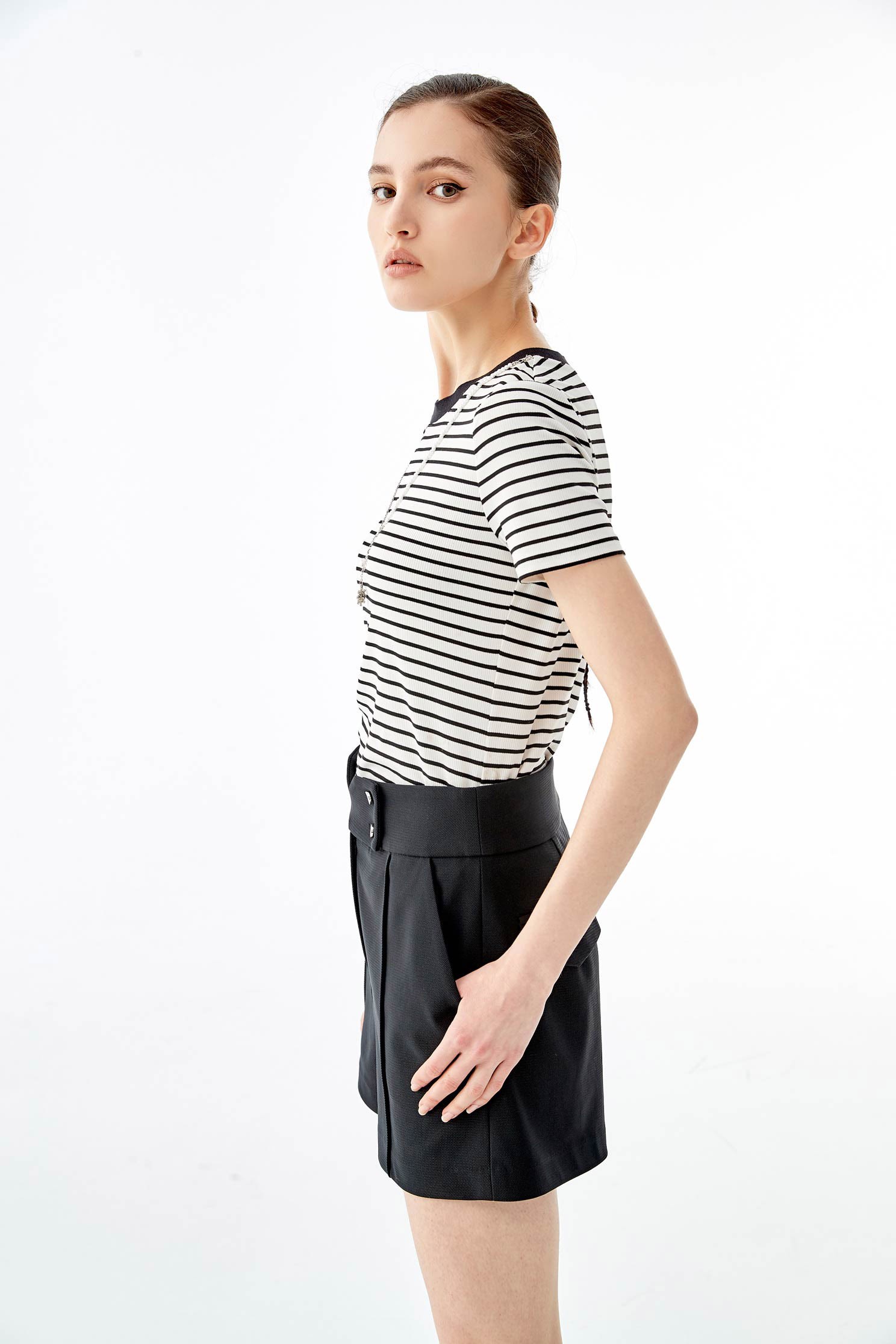 Stripe Top With Accessory Detailstriped top,T-shirts,T-shirts,Tops,Round neck tops,Season (SS) Look,Stripe,comfotism,Necklaces