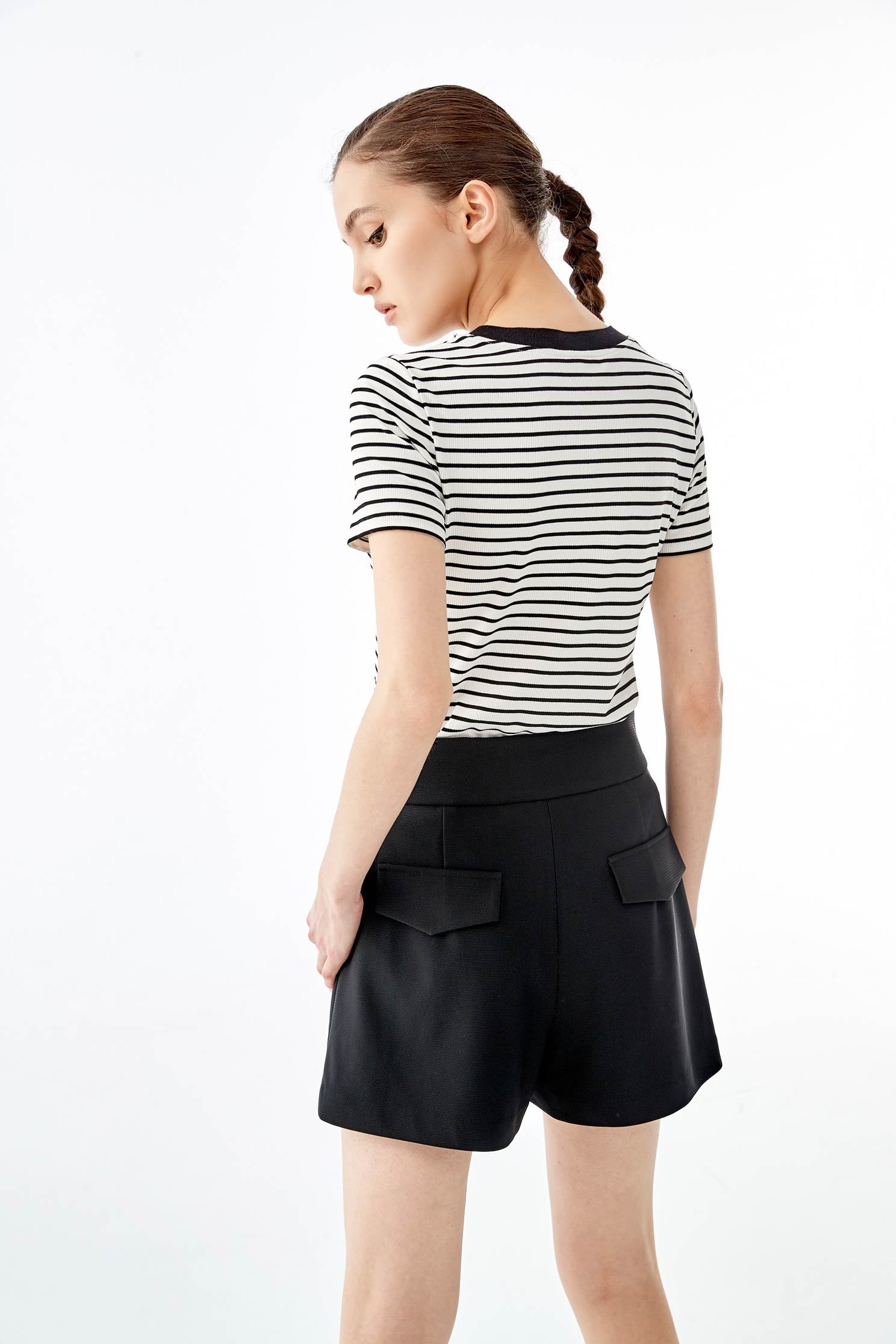 Stripe Top With Accessory Detailstriped top,T-shirts,T-shirts,Tops,Round neck tops,Season (SS) Look,Stripe,comfotism,Necklaces