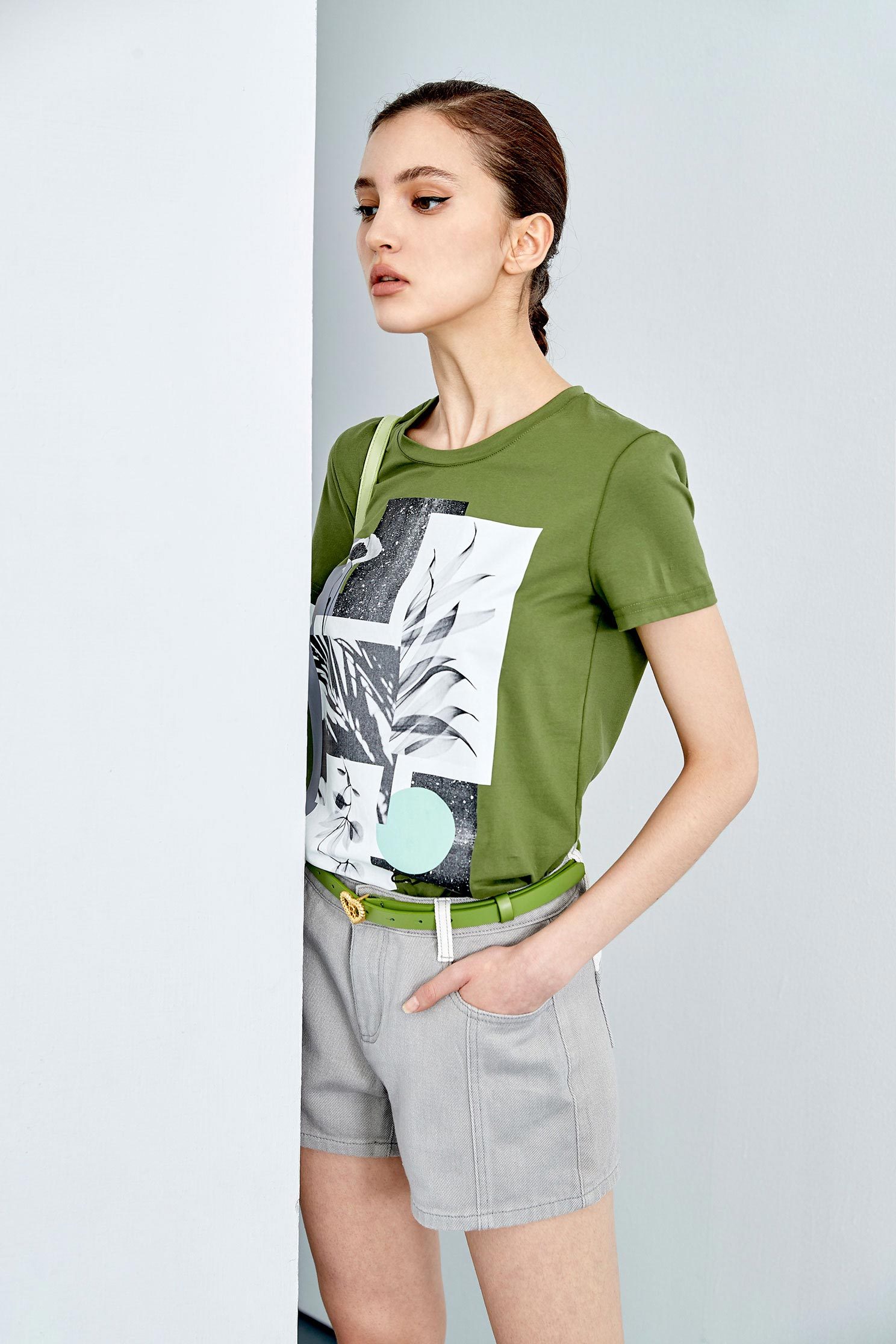 Graphic Print Green TeeBotanical printed T-shirt,T-shirts,T-shirts,Tops,Embroidered,Season (SS) Look,coolsummer,Trends,Cotton,comfotism