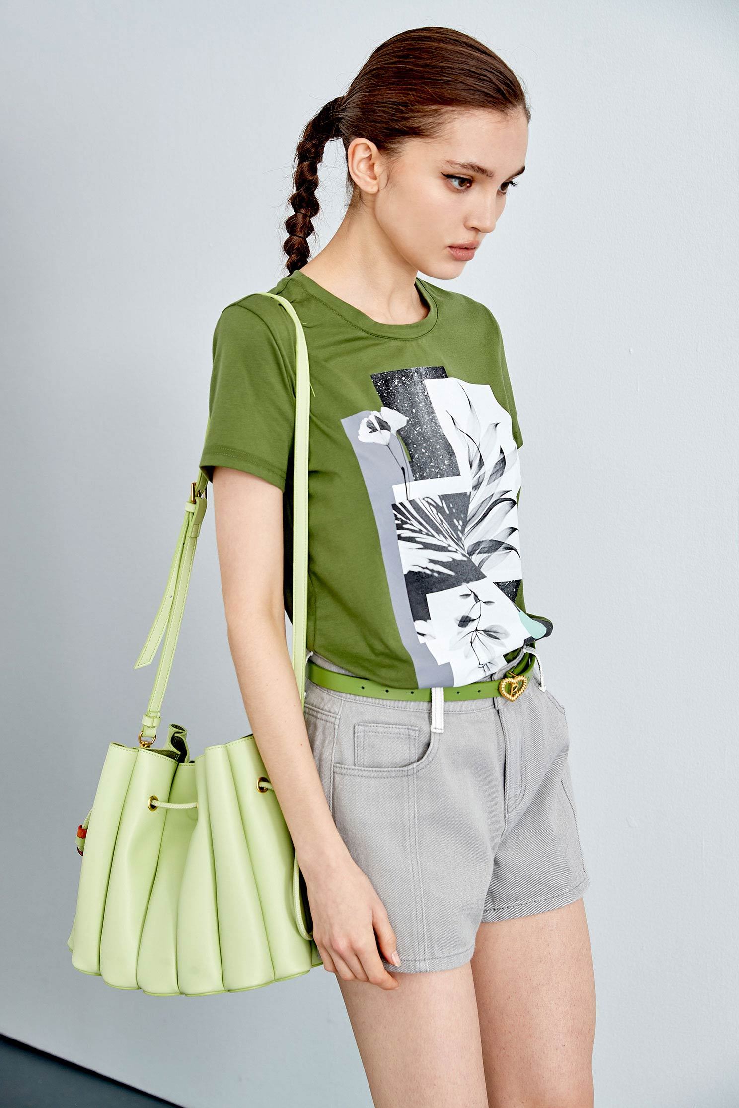 Graphic Print Green TeeBotanical printed T-shirt,T-shirts,T-shirts,Tops,Embroidered,Season (SS) Look,coolsummer,Trends,Cotton,comfotism