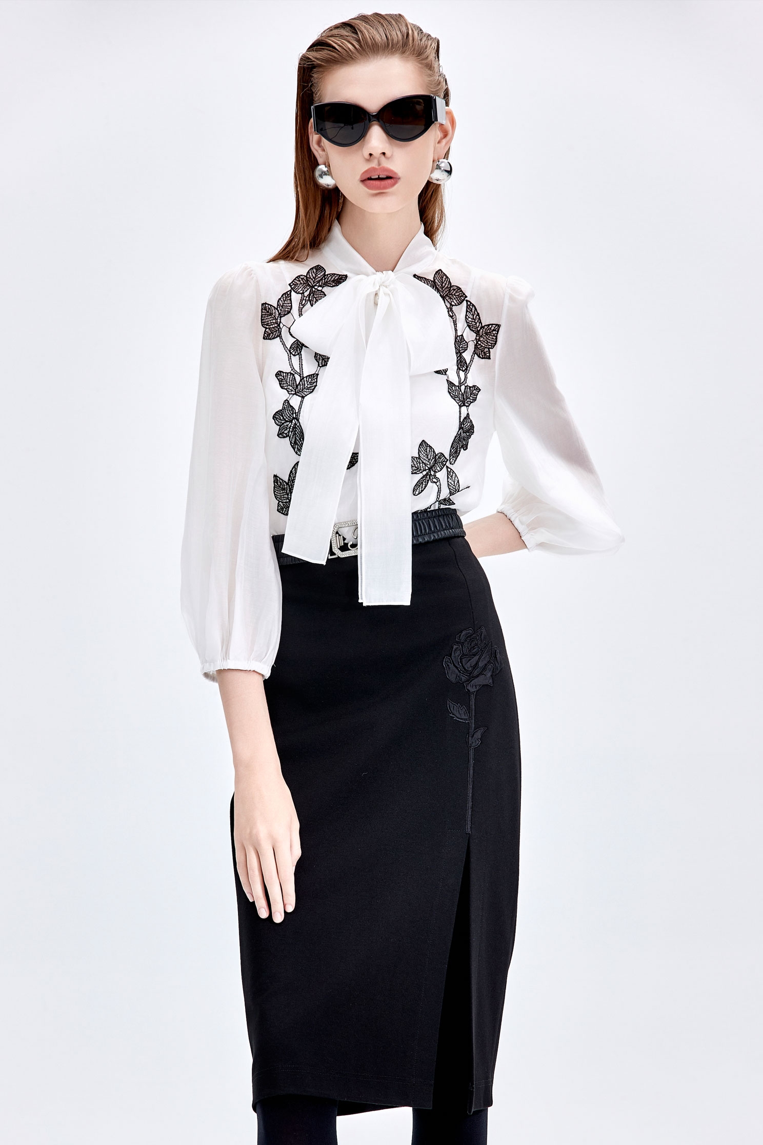 Contrast Floral Lace Bow Collar BlouseContrast Floral Lace Bow Collar Blouse,Tops,Under shirts,Season (AW) Look,Lace