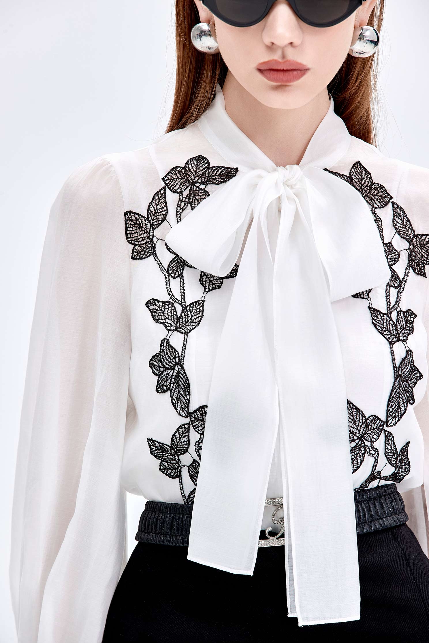 Contrast Floral Lace Bow Collar BlouseContrast Floral Lace Bow Collar Blouse,Tops,Under shirts,Season (AW) Look,Lace