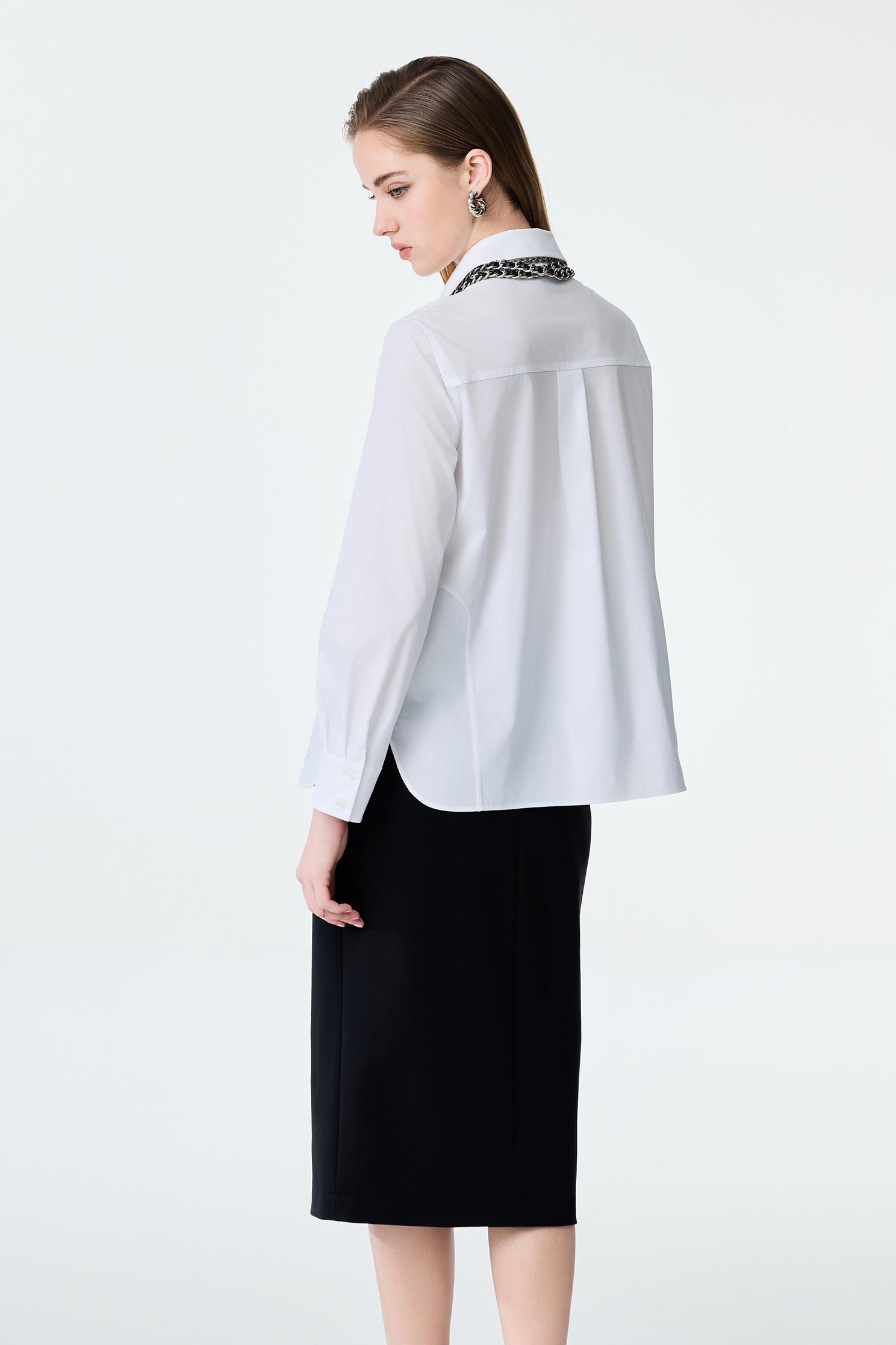 R Logo White BlouseR Logo White Blouse,Office Looks,Season (SS) Look,Embroidered,Blouses