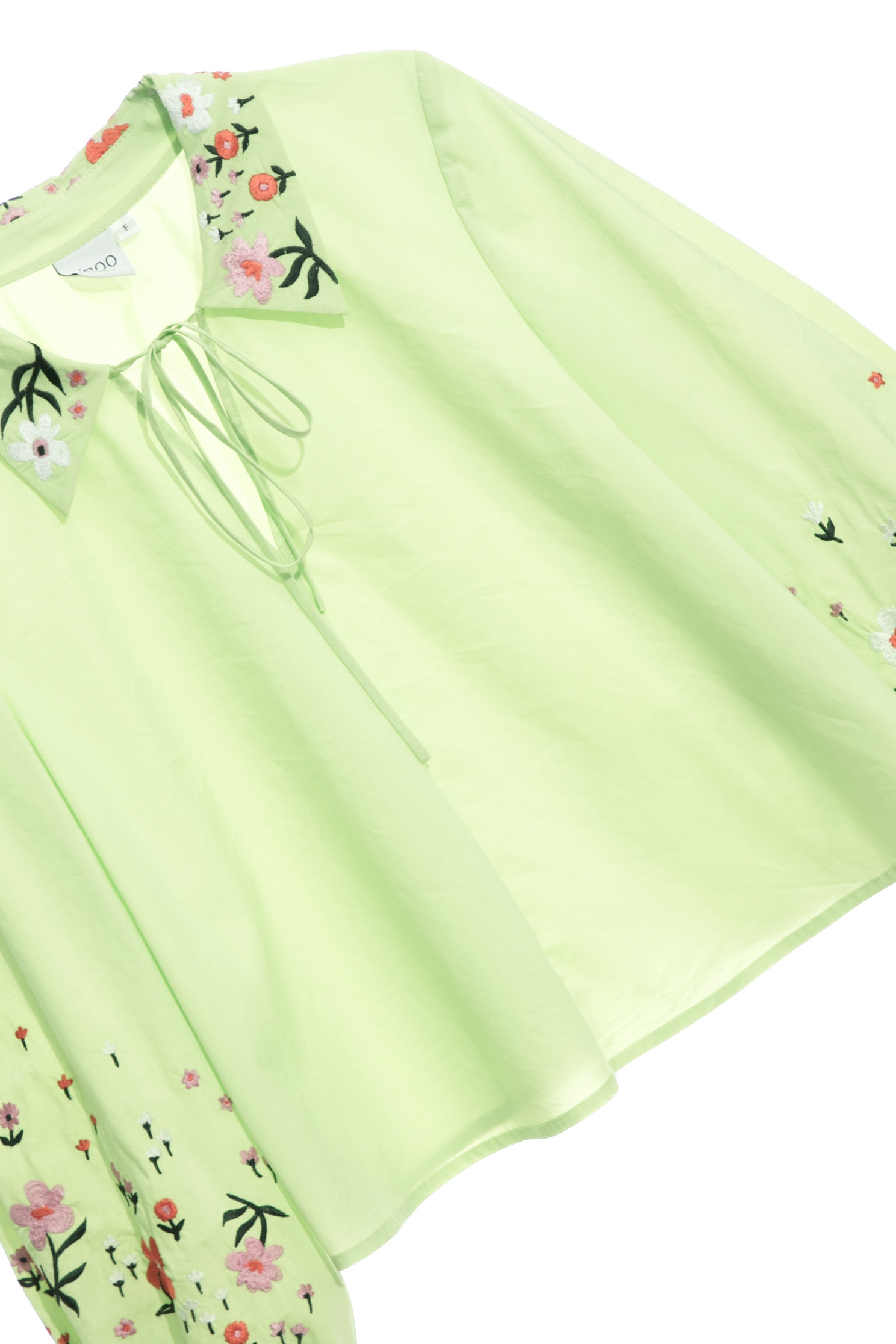 Floral Embroidery Detail Green TopCelery juice color top with embroidery,Tops,Embroidered,Season (SS) Look,Embroidered