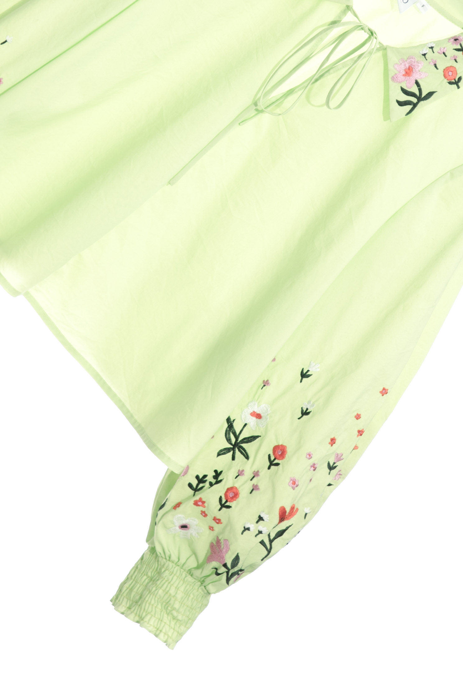 Floral Embroidery Detail Green TopCelery juice color top with embroidery,Tops,Embroidered,Season (SS) Look,Embroidered