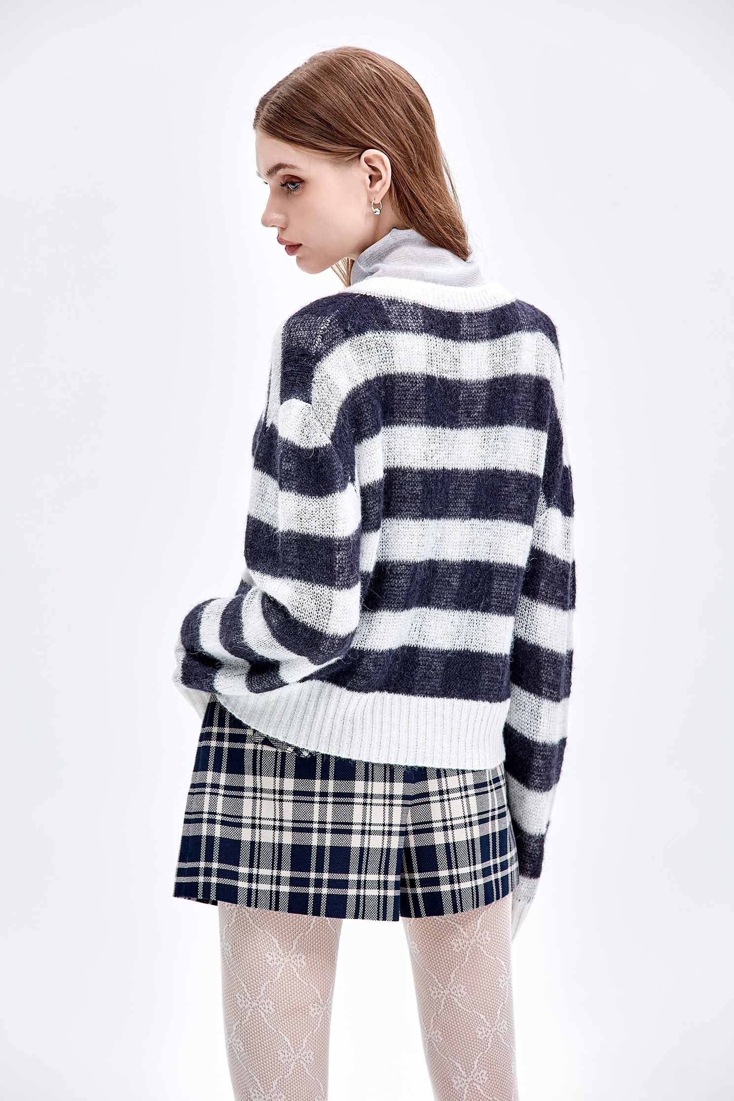 V-neck Navy Stripe Knit TopV-neck Navy Stripe Knit Top,Tops,Plaid,Season (AW) Look,Knitted,Knitted tops,Knitted tops