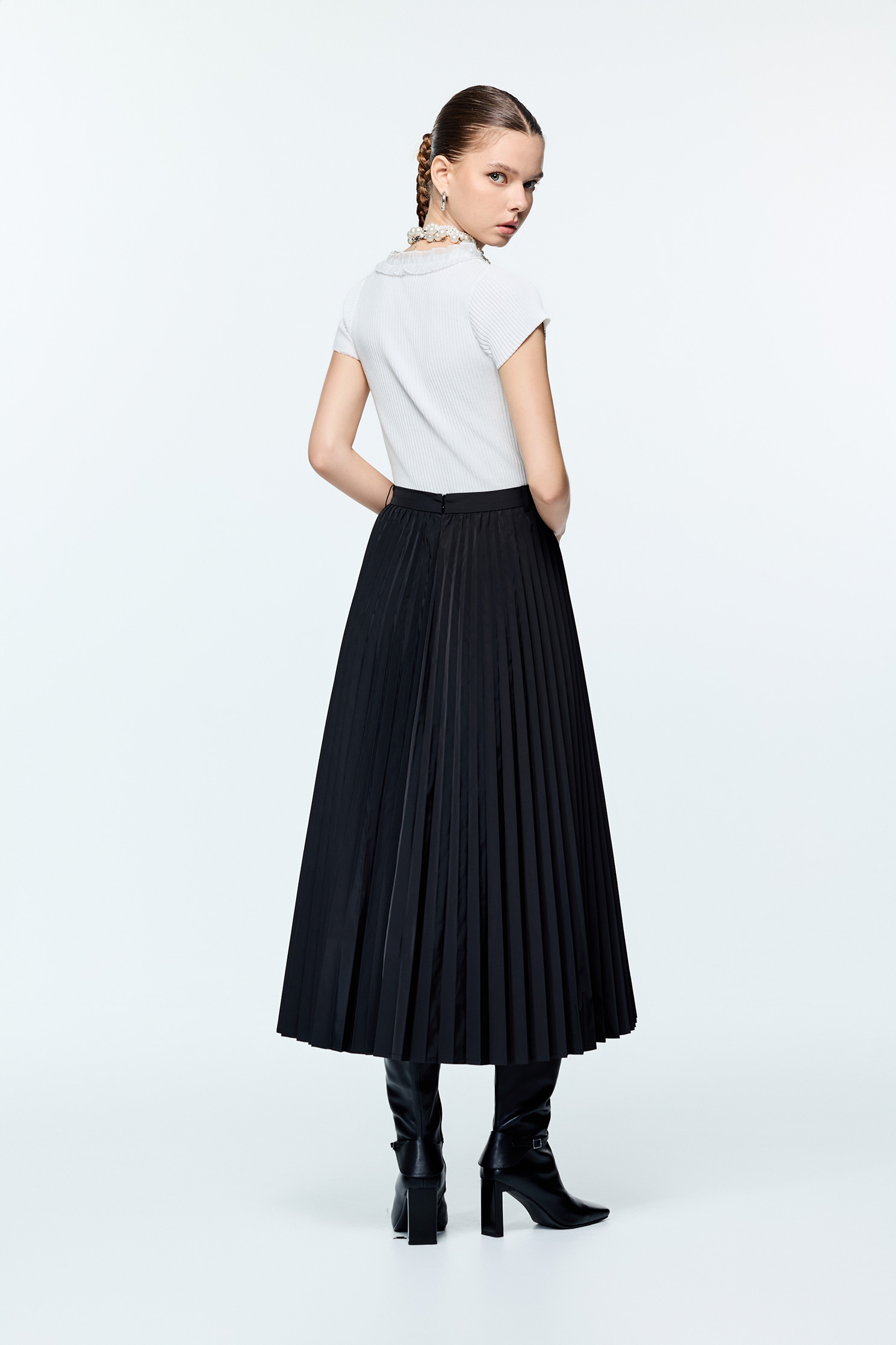 Pleated Detail V-neck Knit TopPleated Detail V-neck Knit Top,Tops,White tops,Season (AW) Look,Knitted,Knitted tops
