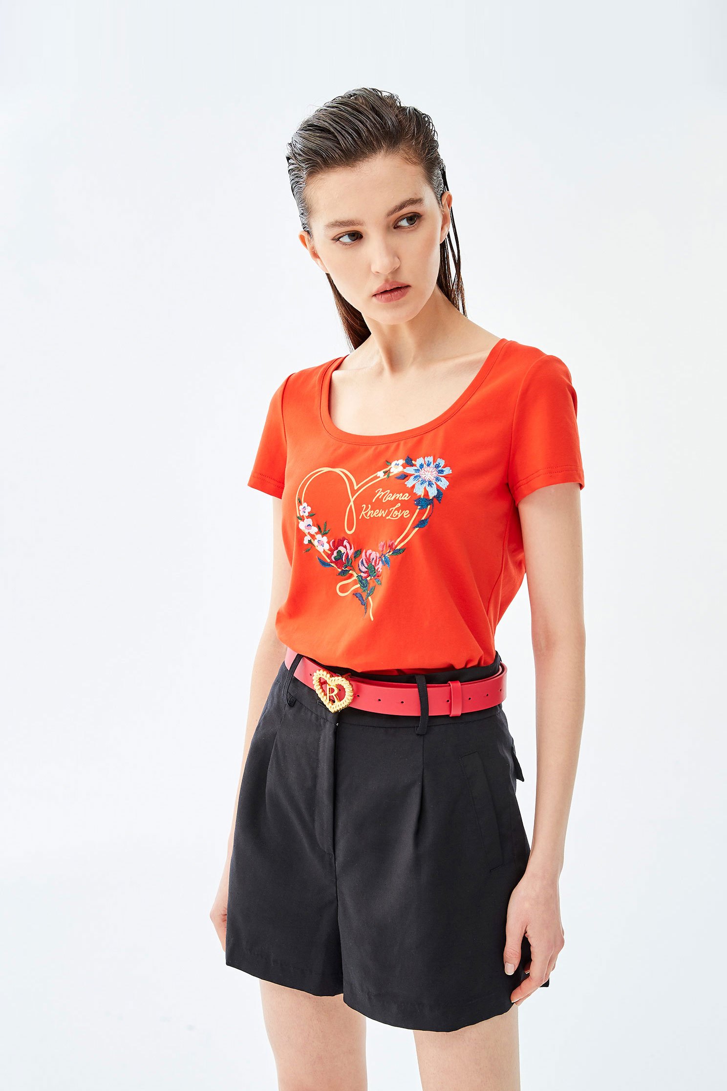 Front Graphic Basic Red TeeT-shirt with floral embroidery,T-shirts,T-shirts,U-Neck T shirts,Embroidered,Season (SS) Look,comfotism