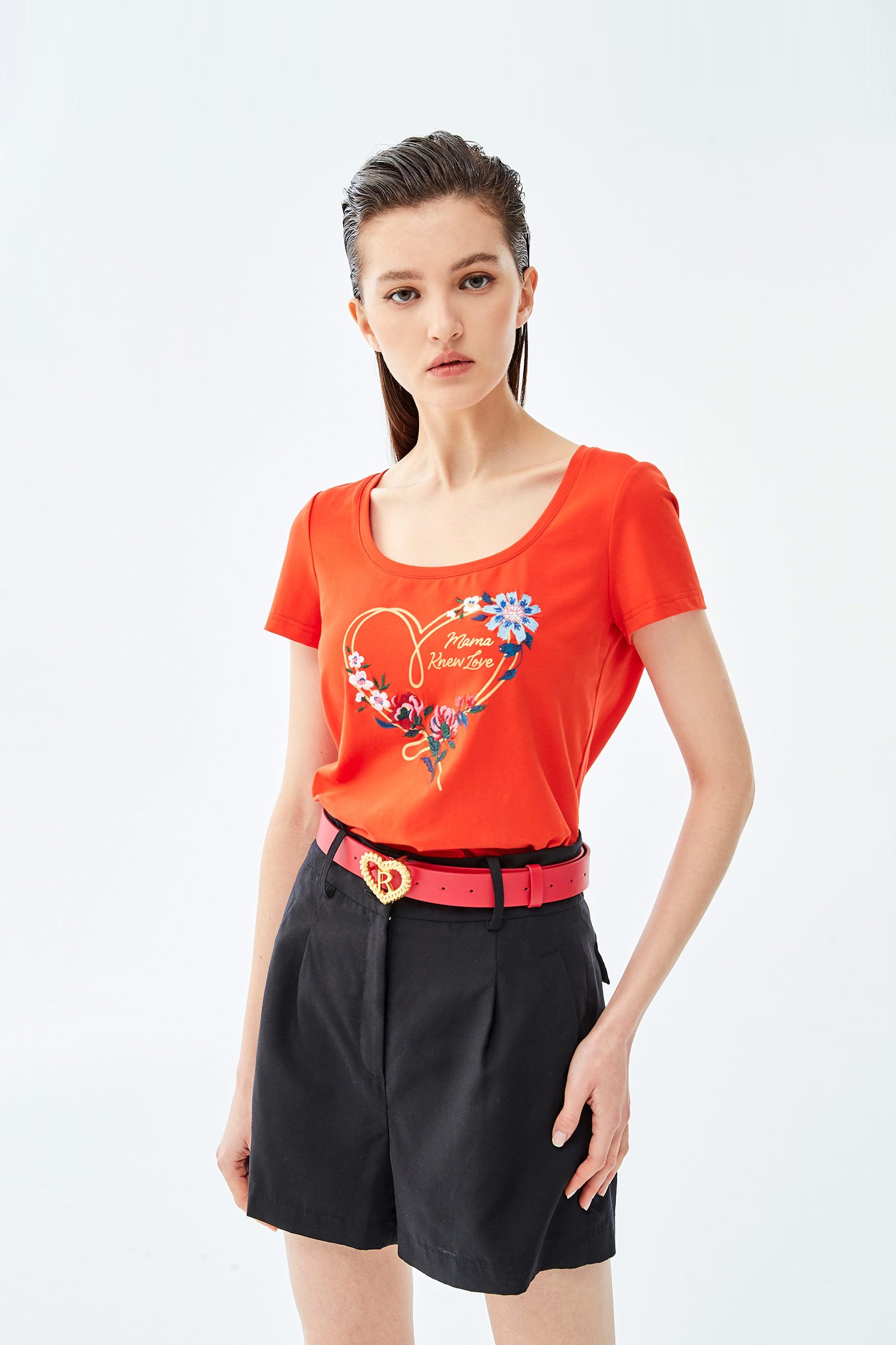 Front Graphic Basic Red TeeT-shirt with floral embroidery,T-shirts,T-shirts,U-Neck T shirts,Embroidered,Season (SS) Look,comfotism