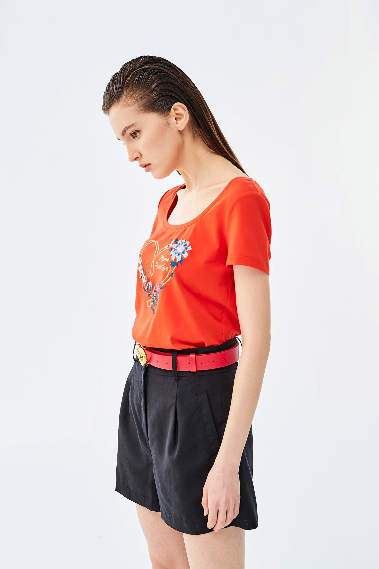 Front Graphic Basic Red TeeT-shirt with floral embroidery,T-shirts,T-shirts,U-Neck T shirts,Embroidered,Season (SS) Look,comfotism