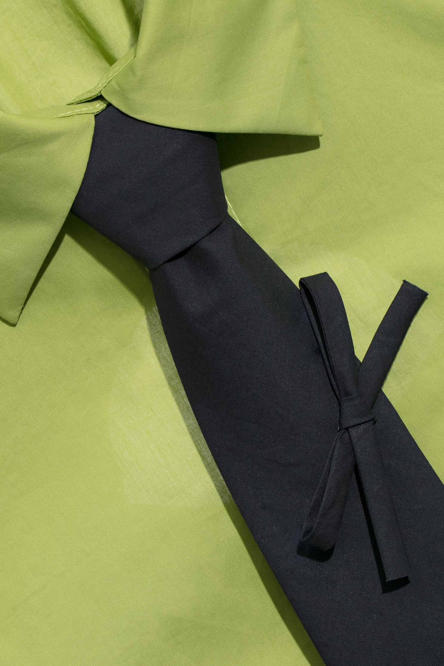 A-line Green Blouse With Contrast Bow Detail TieA-line Green Blouse With Contrast Bow Detail Tie,Tops,Season (AW) Look,bows