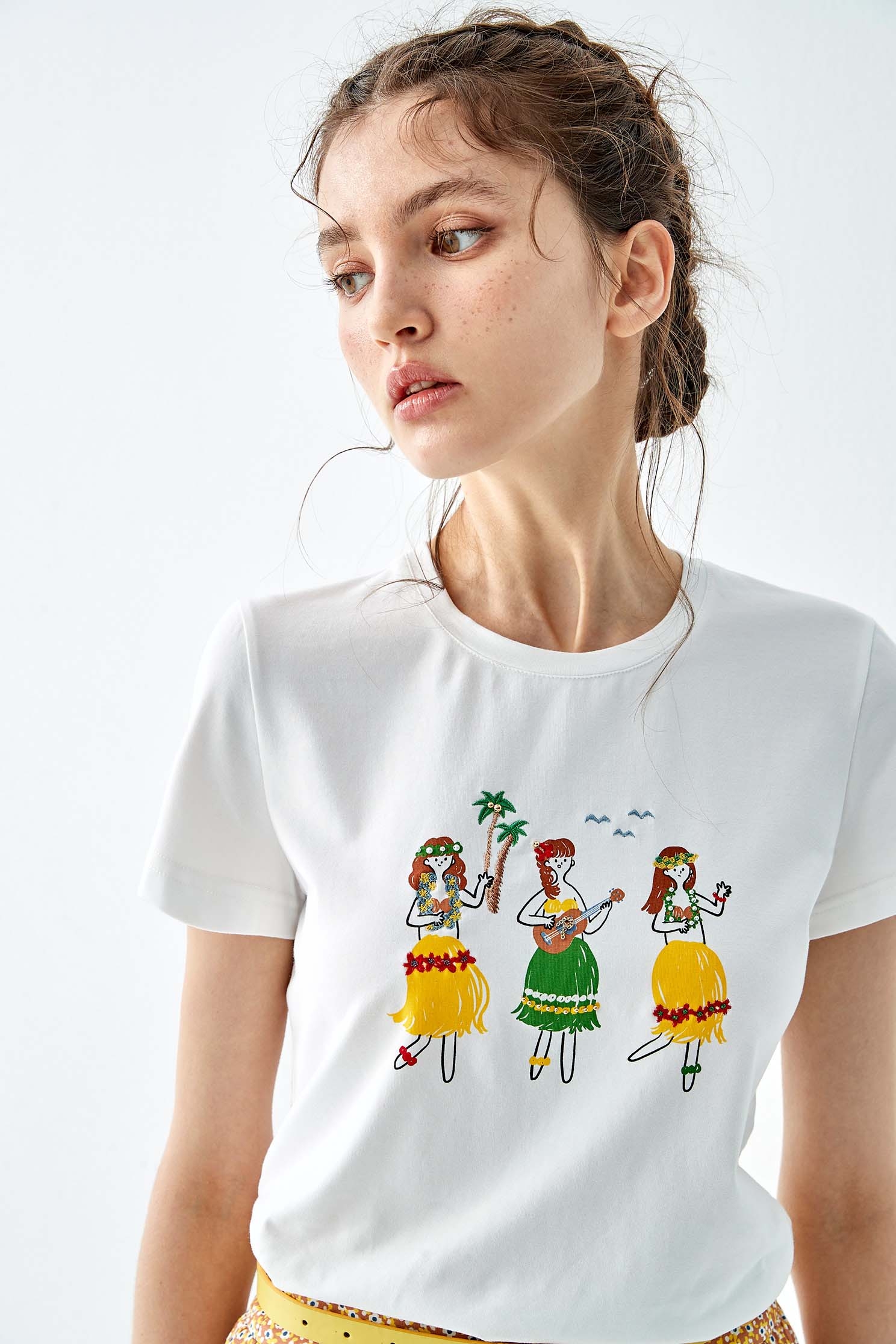 Graphic Print Basic Front TeeClassic T-shirt with print,T-shirts,T-shirts,Tops,Embroidered,Round neck tops,Season (SS) Look,White tops,Cotton,comfotism