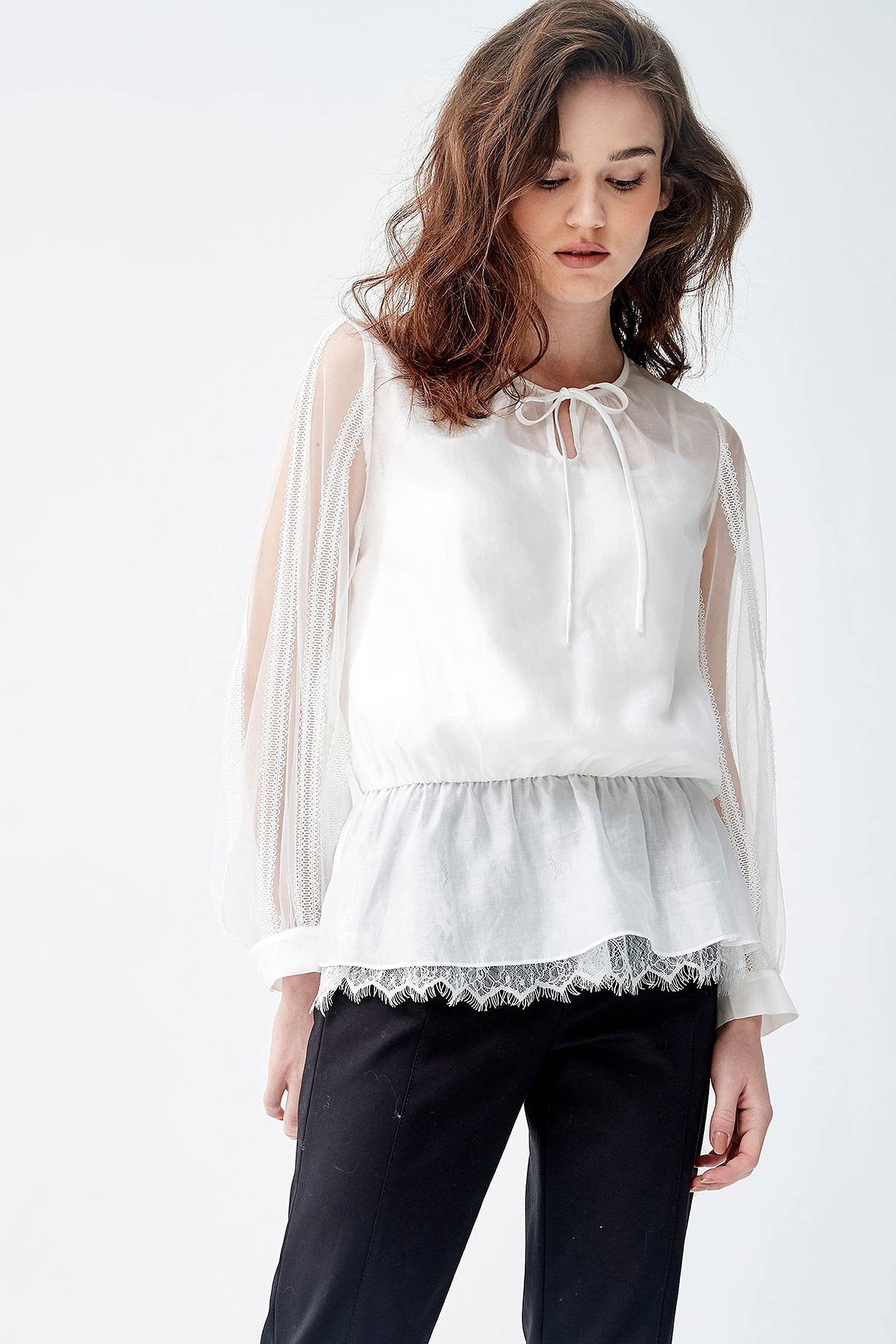 Basic Organza Top With Sleeve Lace DetailTop with transparent lace sleeves,Tops,Season (SS) Look,Lace,Lace tops