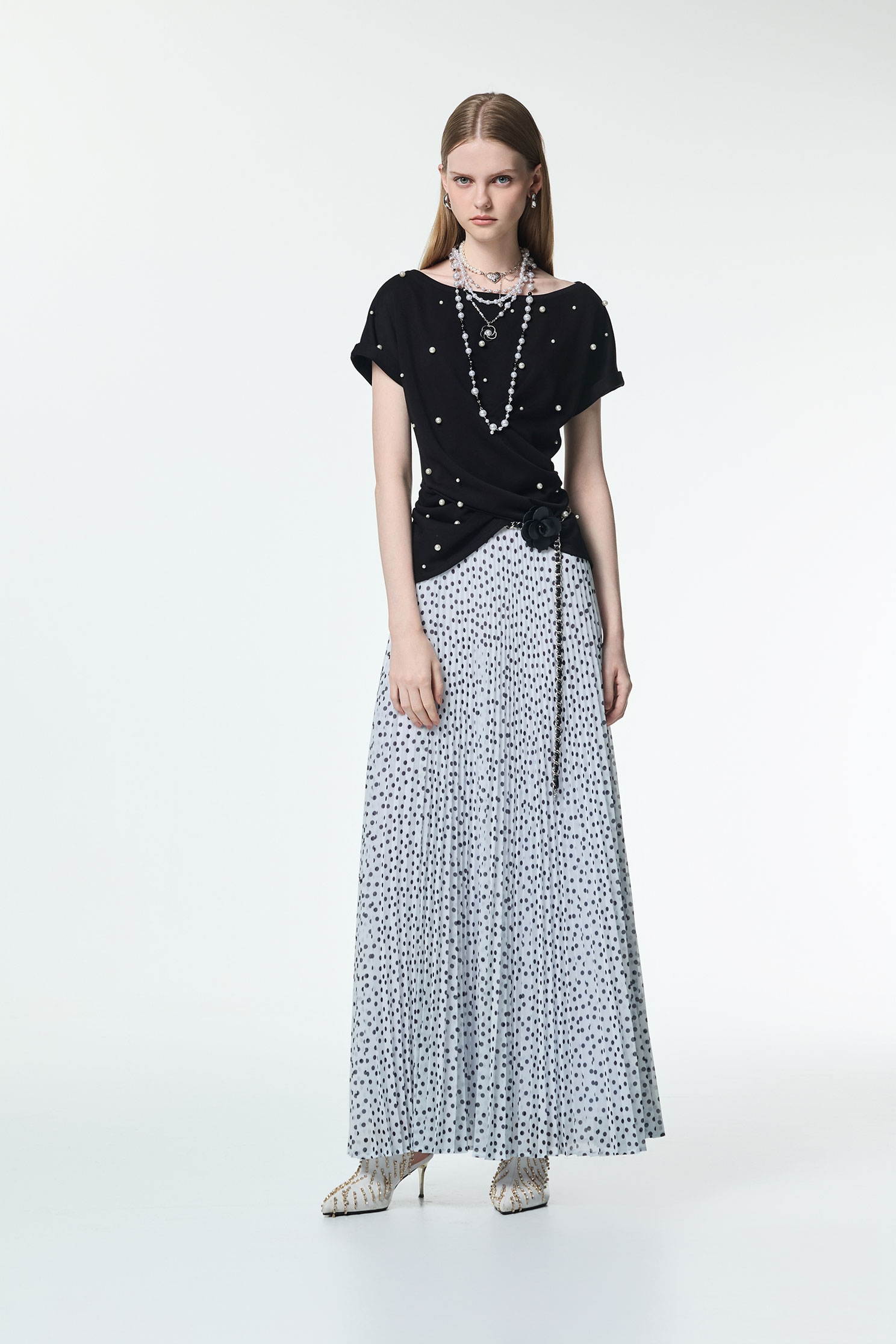 Pearl Applique Short Sleeve TopPearl Applique Short Sleeve Top,Office Looks,Tops,pearl,Season (AW) Look,Valentine