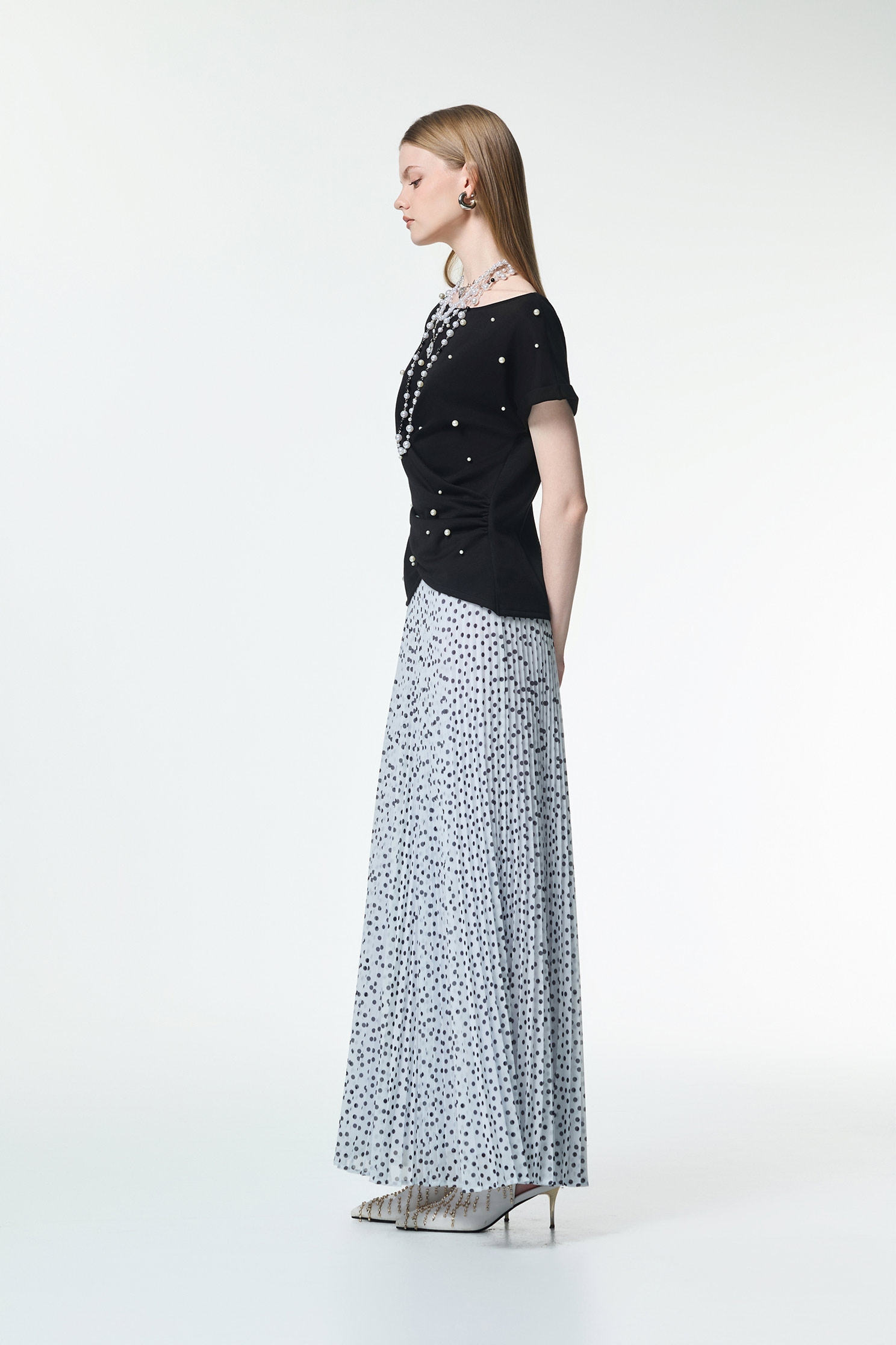 Pearl Applique Short Sleeve TopPearl Applique Short Sleeve Top,Office Looks,Tops,pearl,Season (AW) Look,Valentine