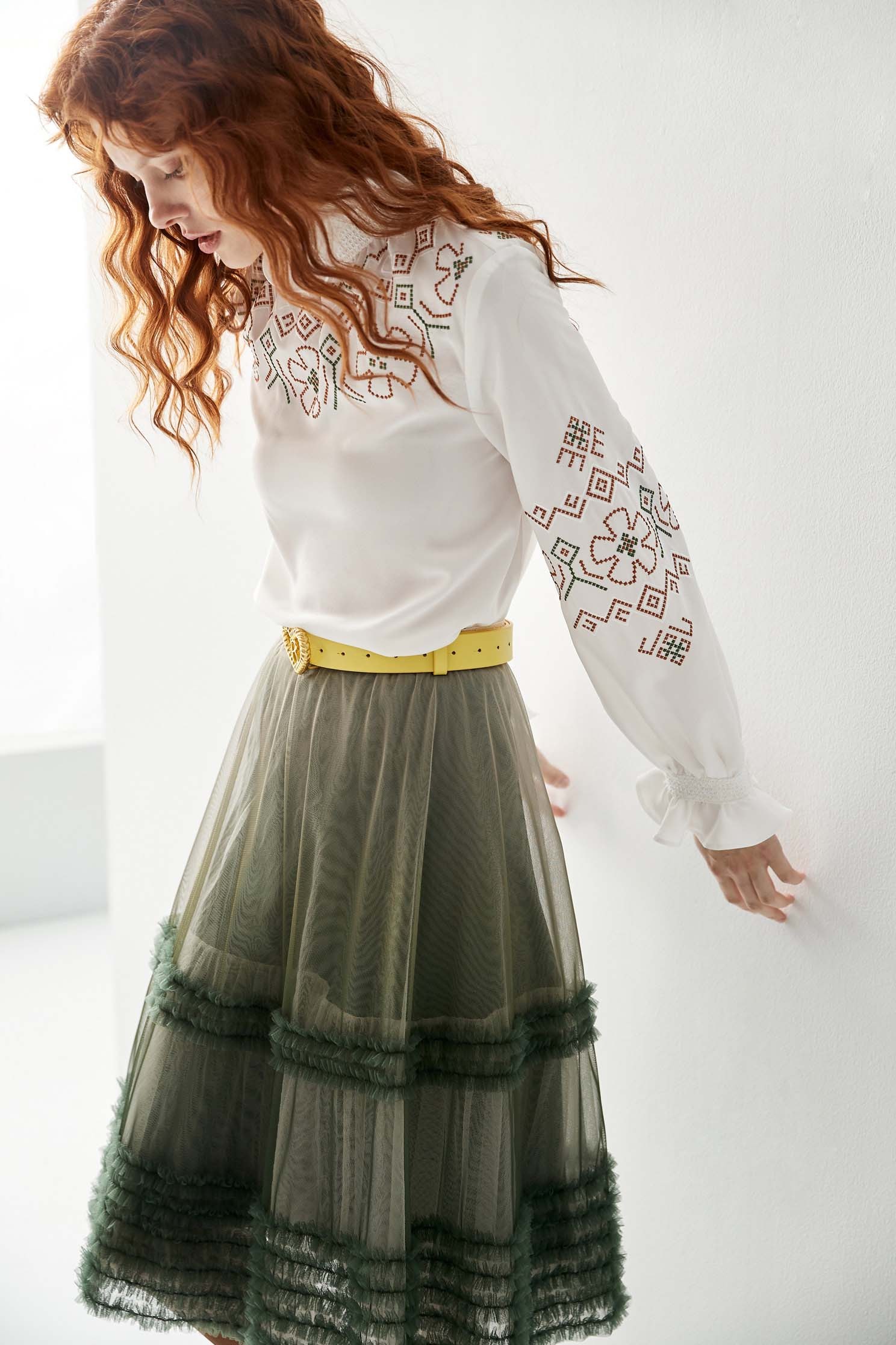 Embroidered Pattern Top With Ruffle CollarFolk style top,Tops,Embroidered,Season (AW) Look,fashionart