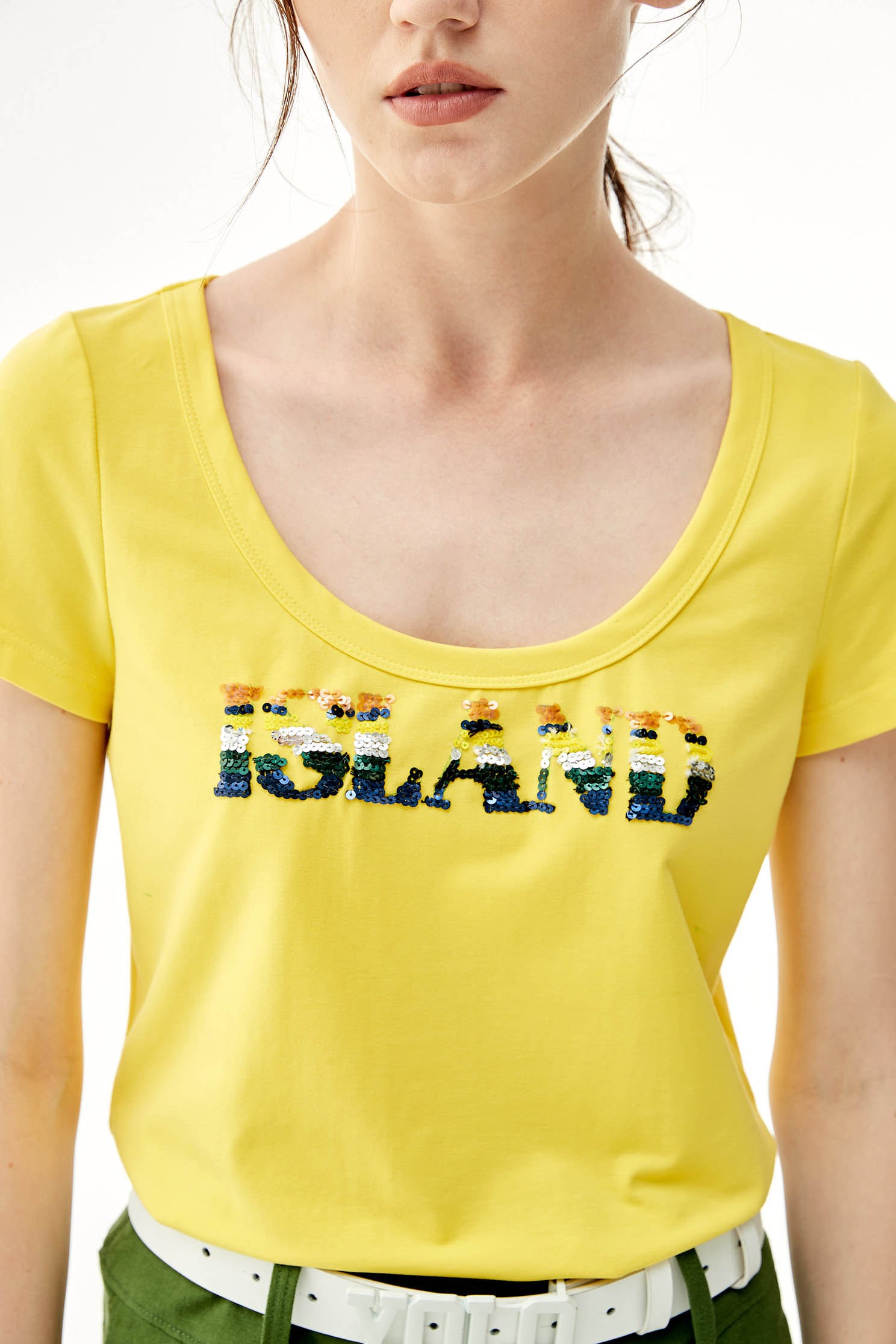 Basic Yellow Tee With Sequin DetailU-neck  T-shirt with colored embroidery,T-shirts,T-shirts,U-Neck T shirts,Embroidered,Season (SS) Look,comfotism