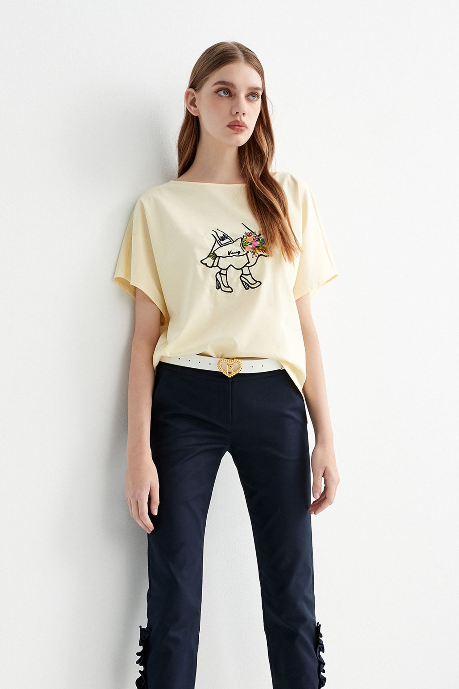 Basic Yellow Tee With Front GraphicT-shirt with embroidery,T-shirts,T-shirts,Tops,Embroidered,Season (SS) Look,Cotton