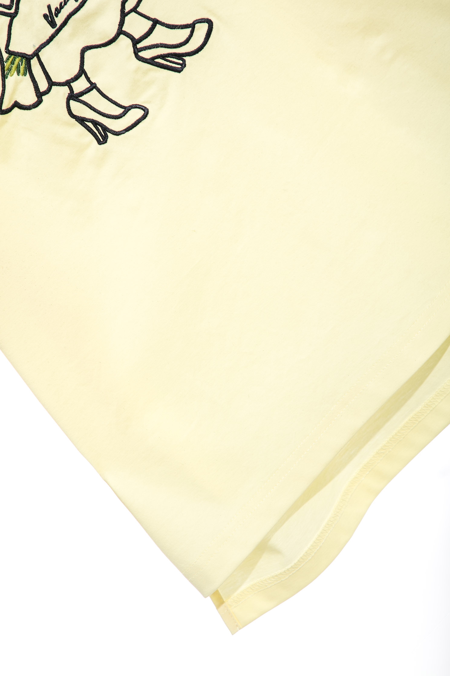 Basic Yellow Tee With Front GraphicT-shirt with embroidery,T-shirts,T-shirts,Tops,Embroidered,Season (SS) Look,Cotton