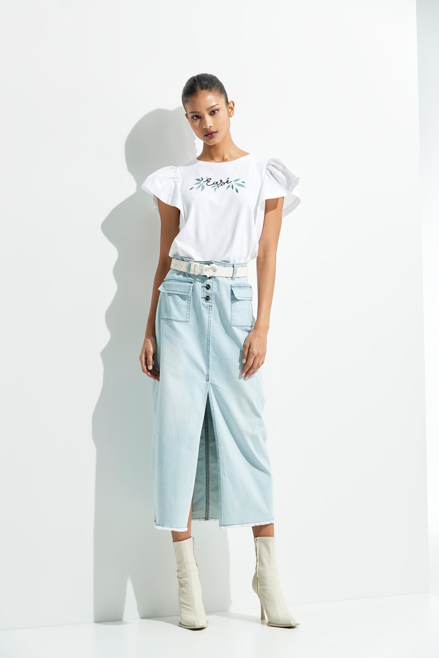 Basic White Slogan Tee With Flare SleeveT-shirt top with monogram embroidery,T-shirts,Tops,Embroidered,Season (SS) Look,Cotton