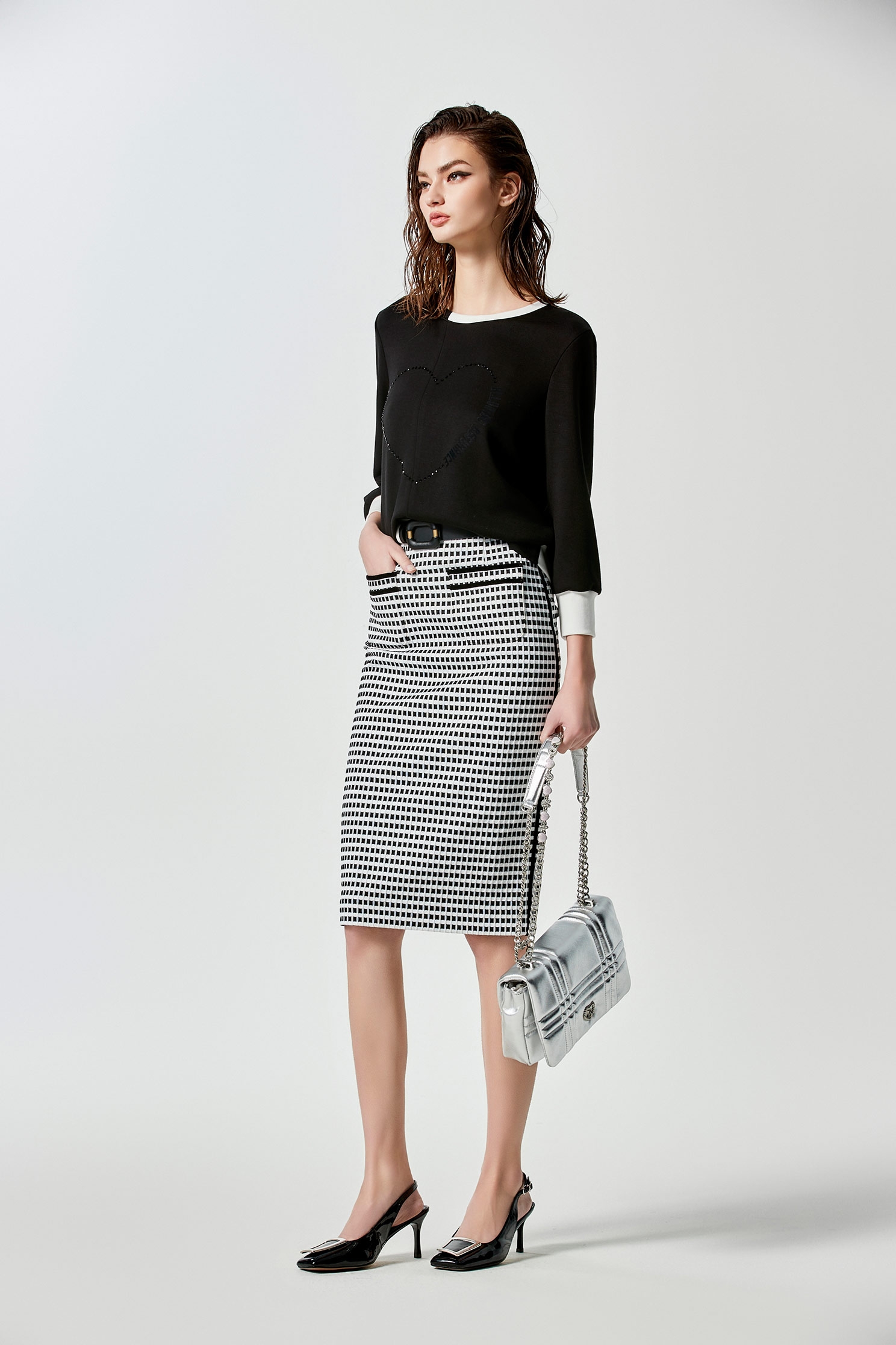 Asymmetric Contrast TopAsymmetric Contrast Top,Tops,Season (SS) Look