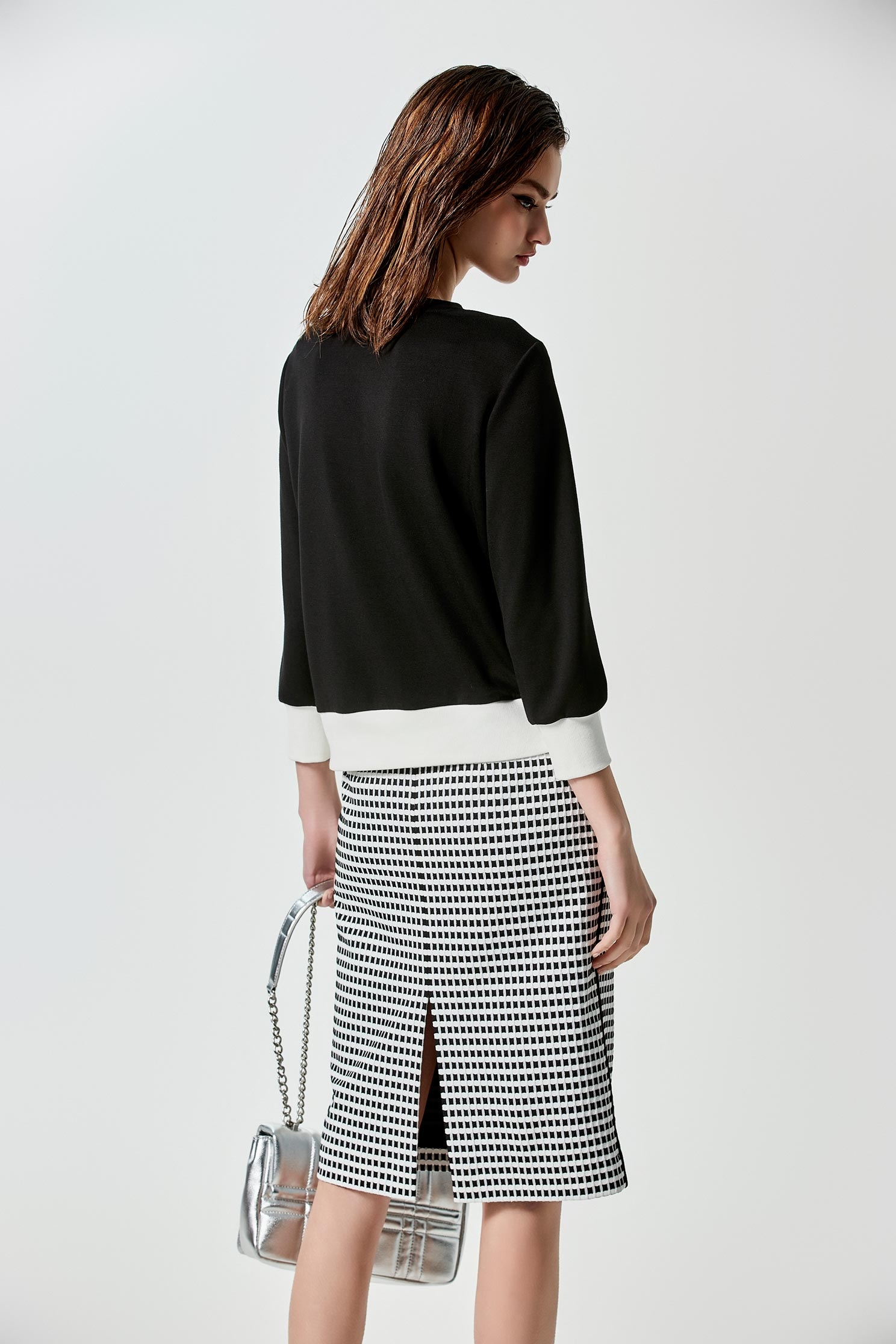 Asymmetric Contrast TopAsymmetric Contrast Top,Tops,Season (SS) Look