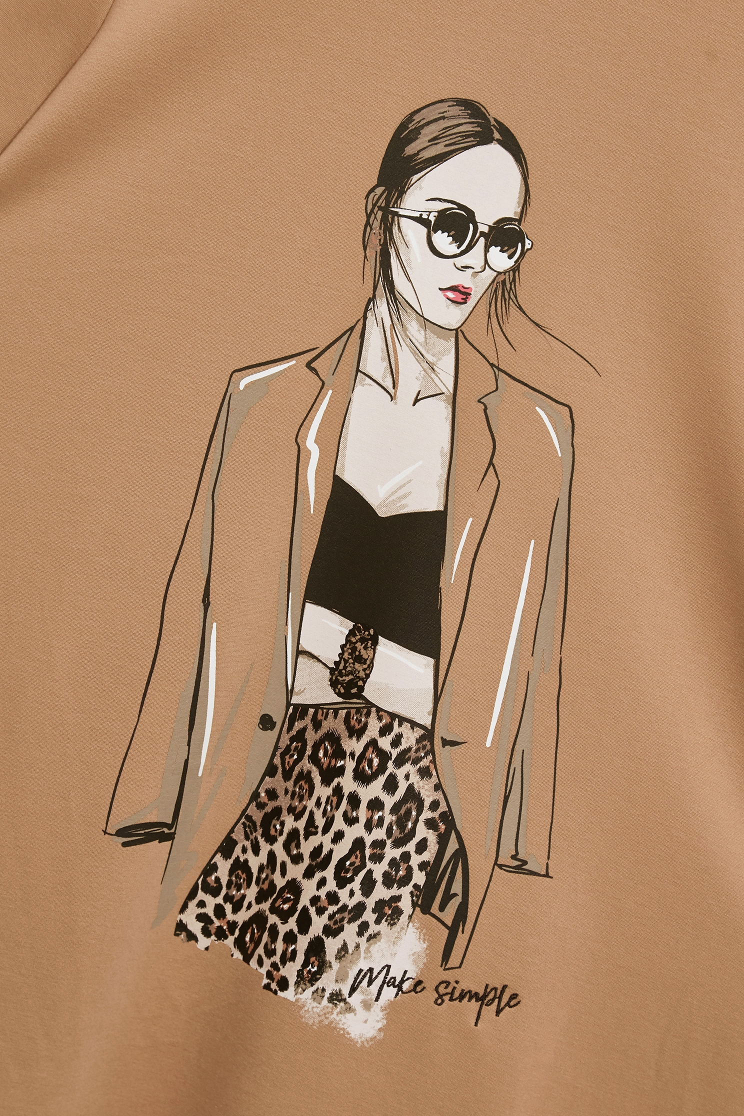 Figure Graphic Long TeeFigure Graphic Long Tee,Tops,Season (AW) Look